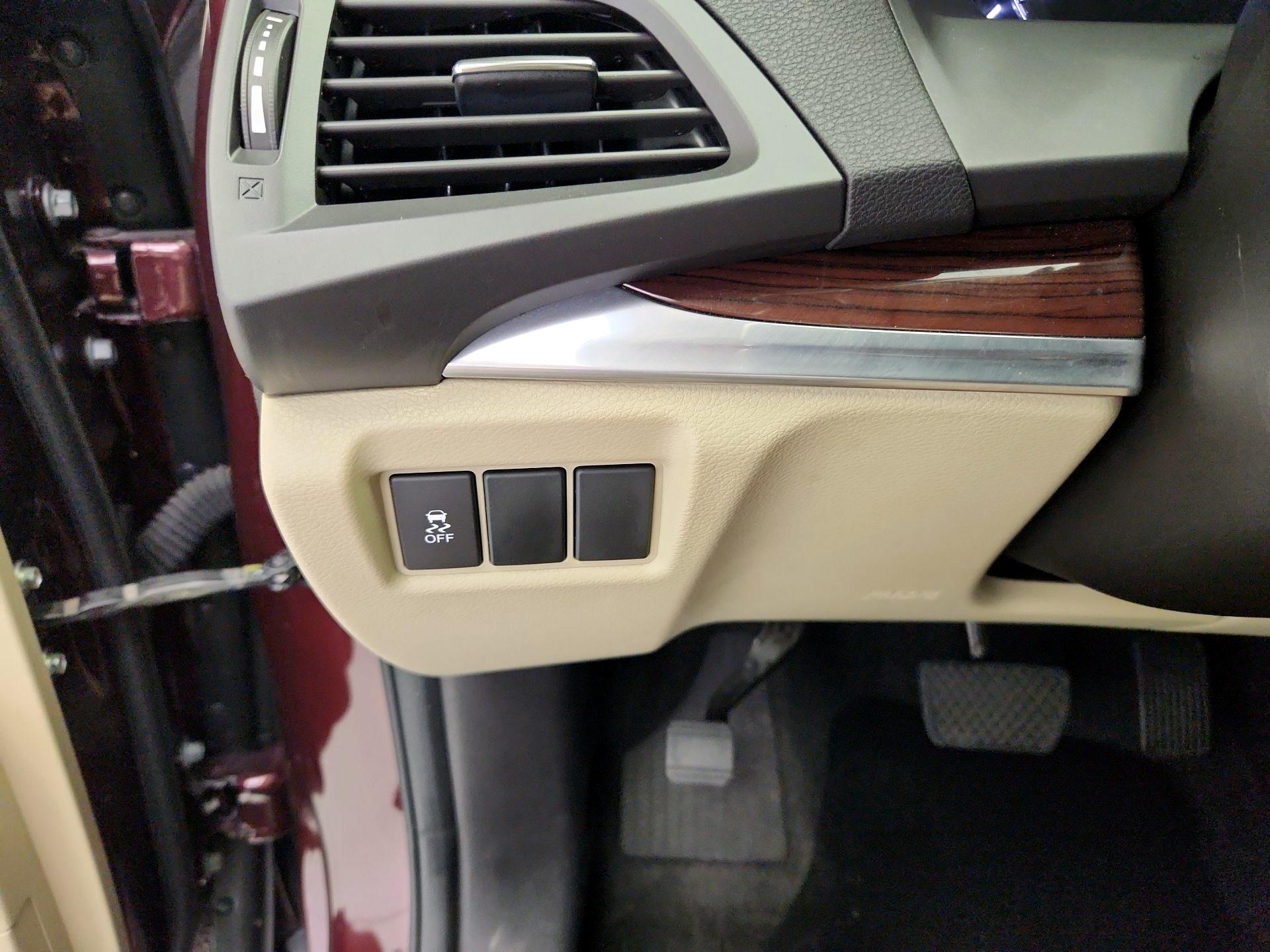 Thumbnail: 2016 Acura MDX - 13