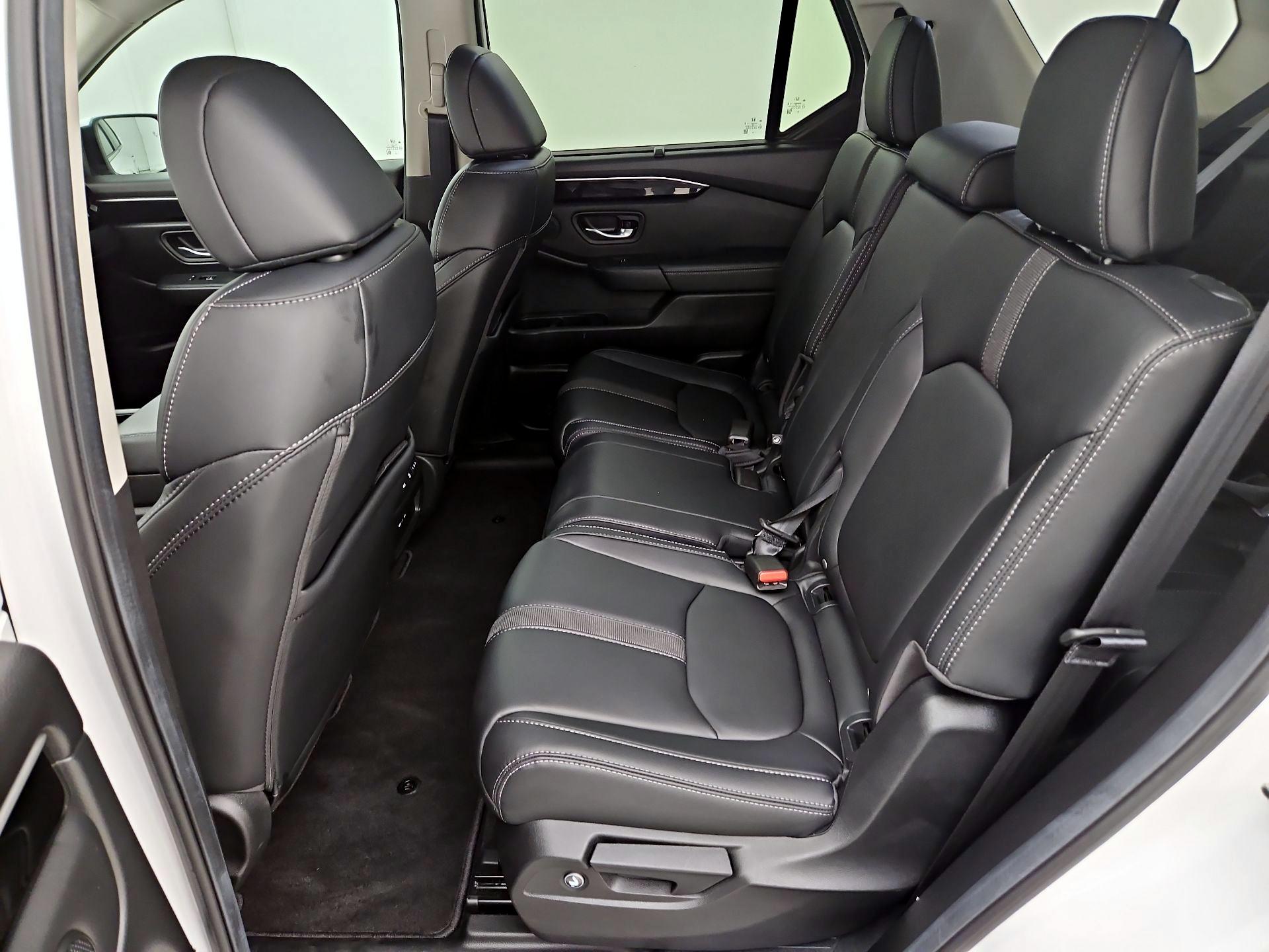 Thumbnail: 2025 Honda Pilot - 19