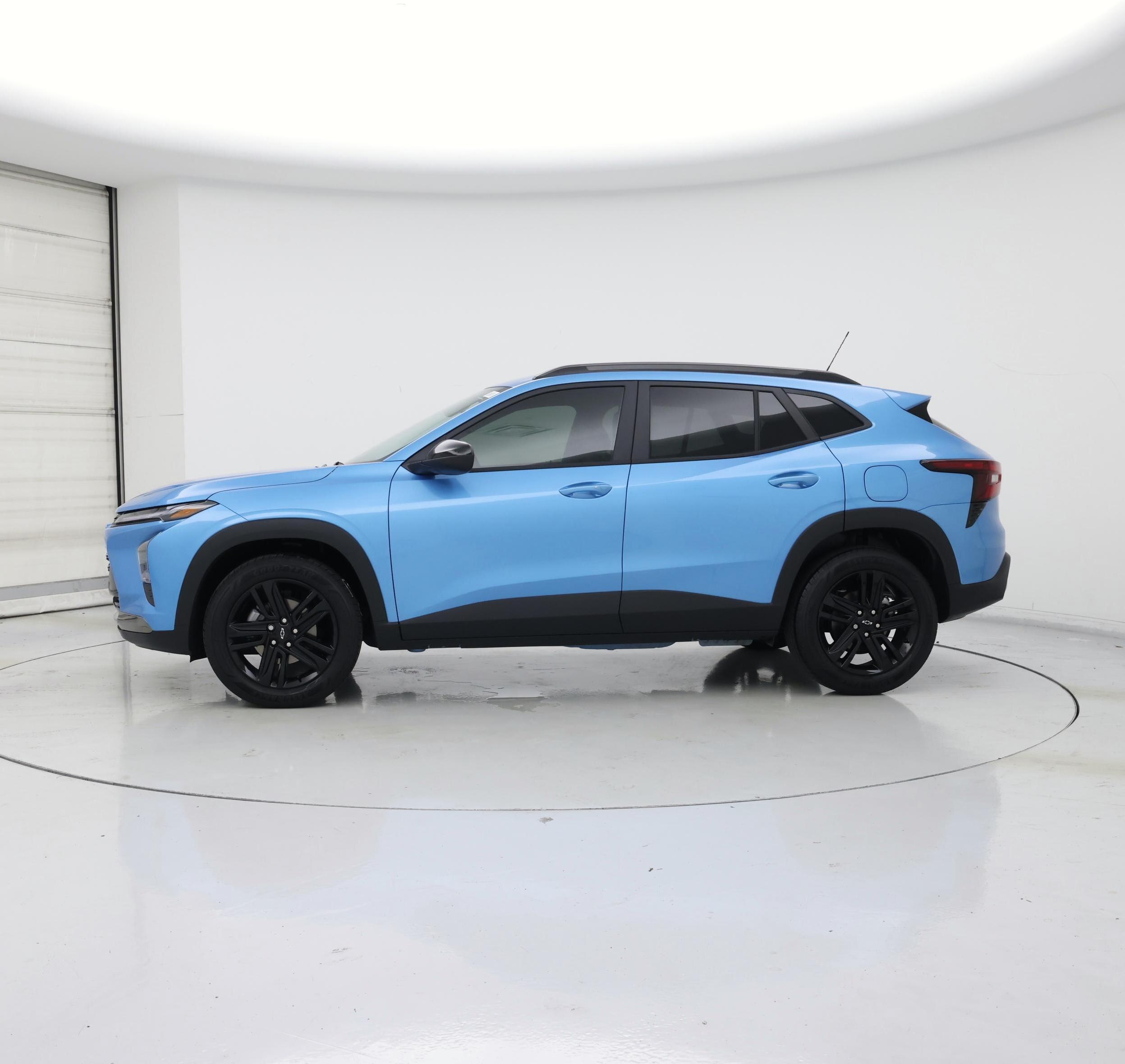 Thumbnail: 2026 Chevrolet Trax - 3
