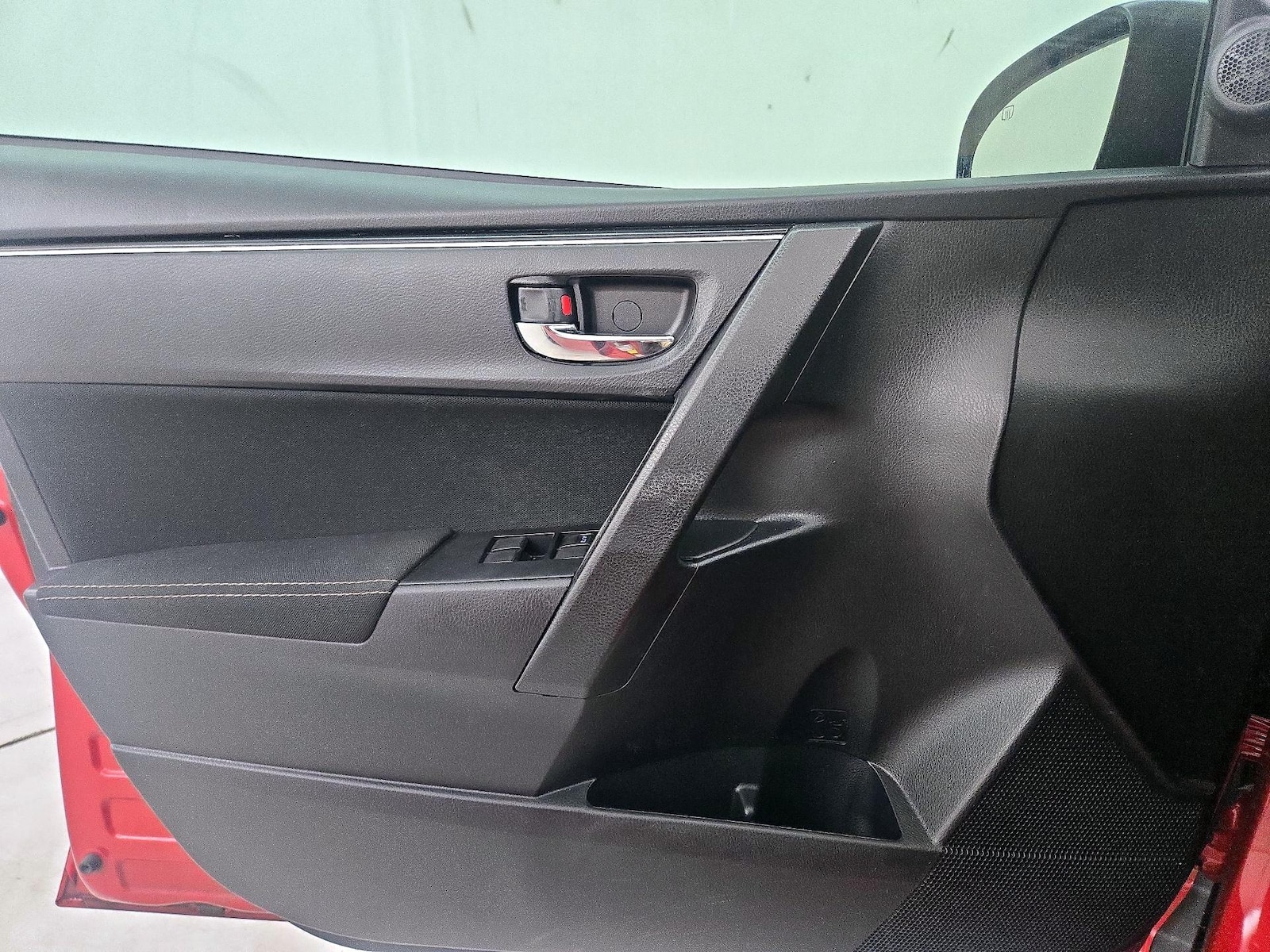2019 Toyota Corolla LE - Photo 13