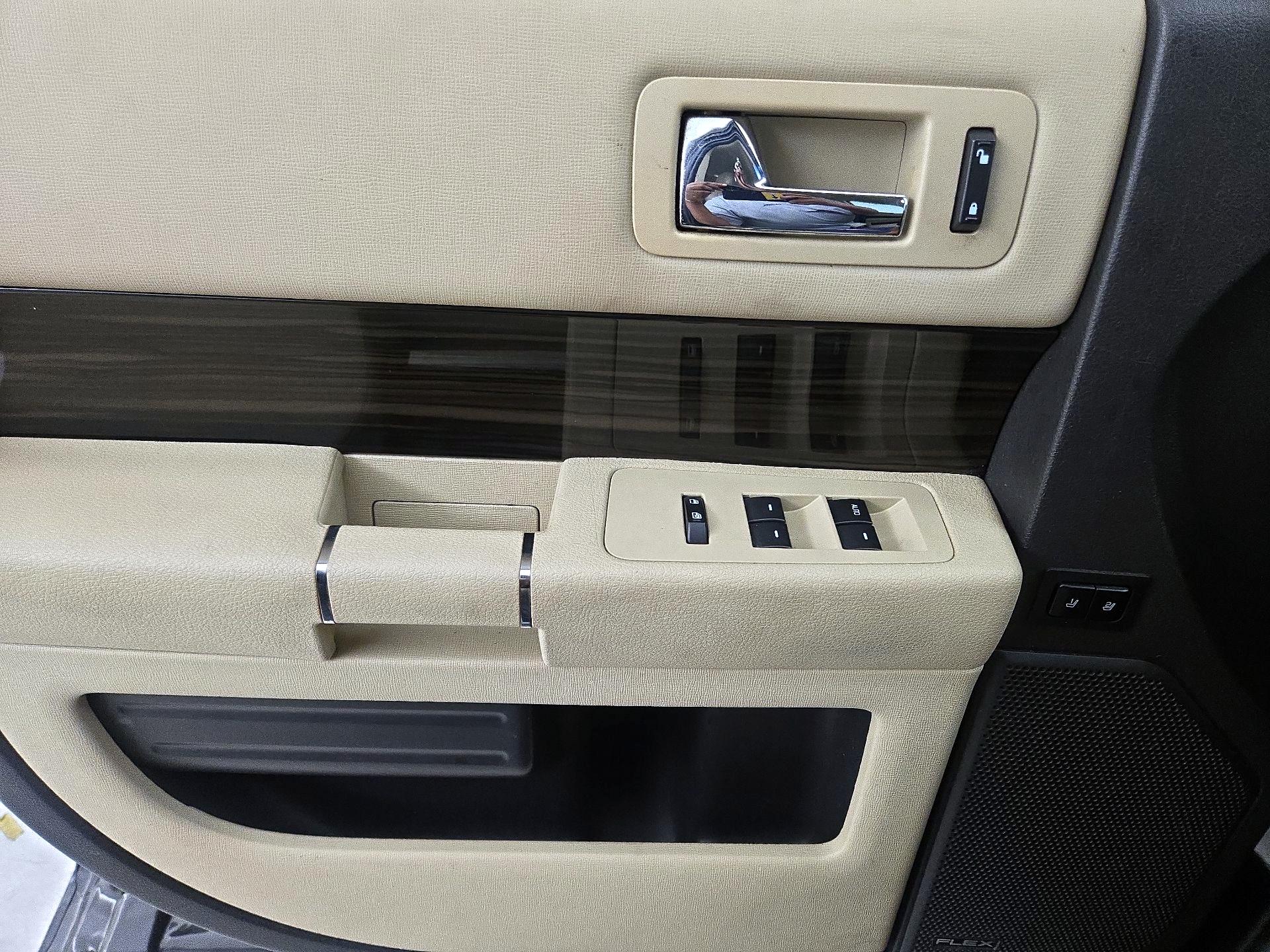 Thumbnail: 2014 Ford Flex - 12
