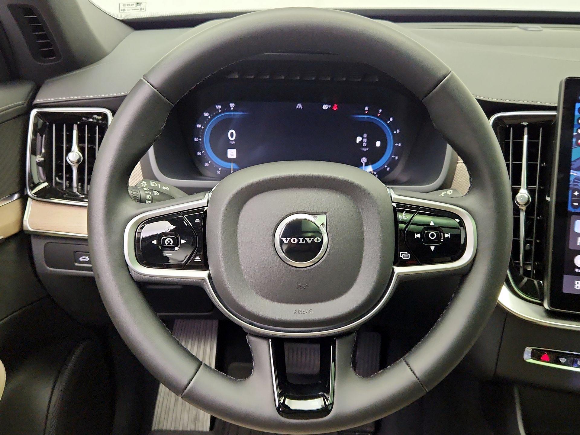 Thumbnail: 2025 Volvo XC90 - 10