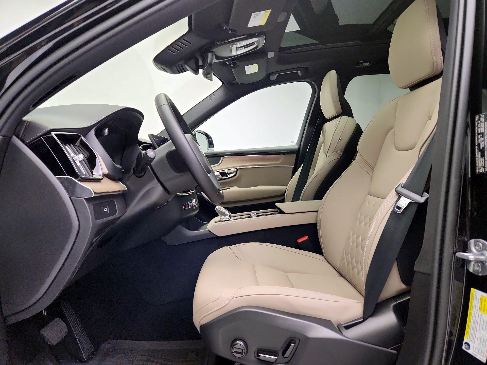 Thumbnail: 2025 Volvo XC90 - 11