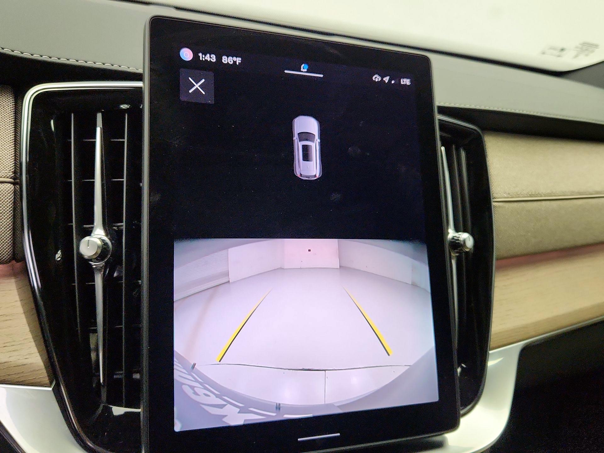 Thumbnail: 2025 Volvo XC90 - 15
