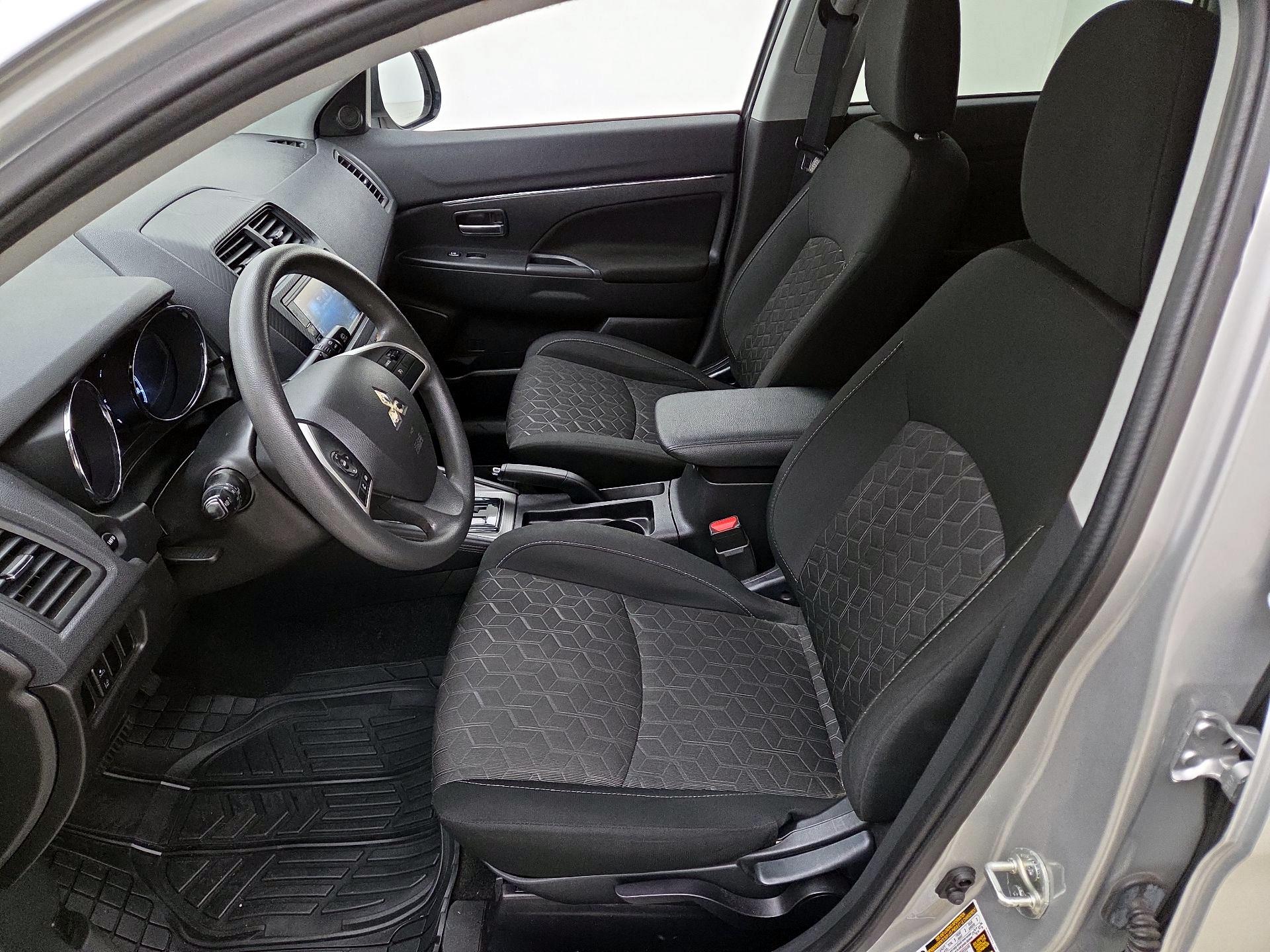 Thumbnail: 2021 Mitsubishi Outlander Sport - 11
