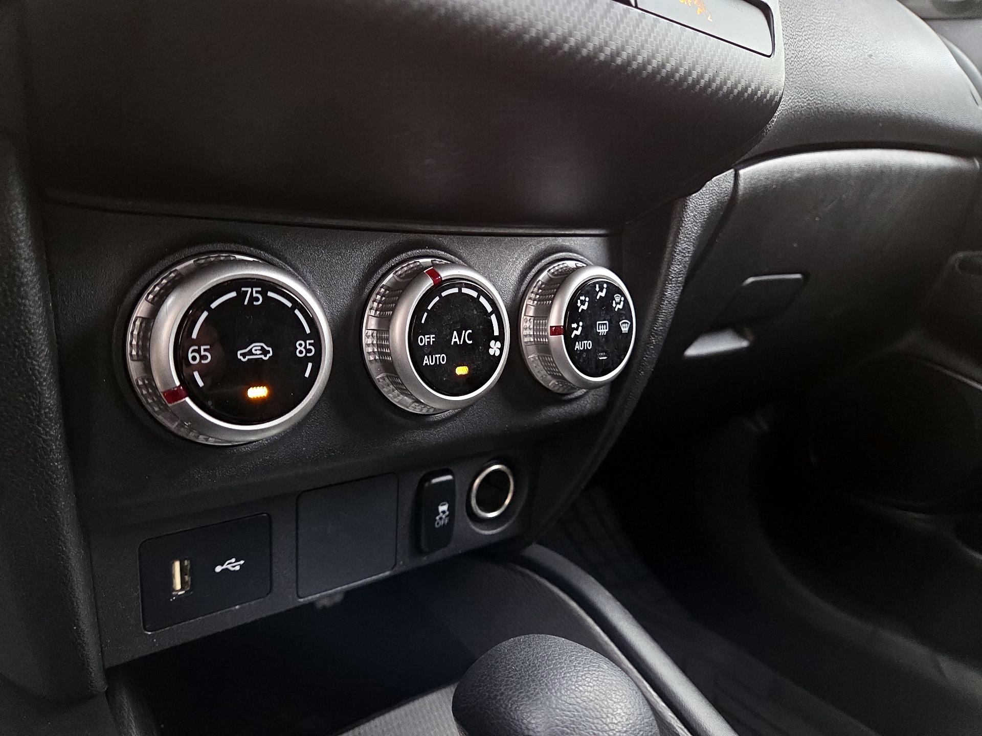 Thumbnail: 2021 Mitsubishi Outlander Sport - 15