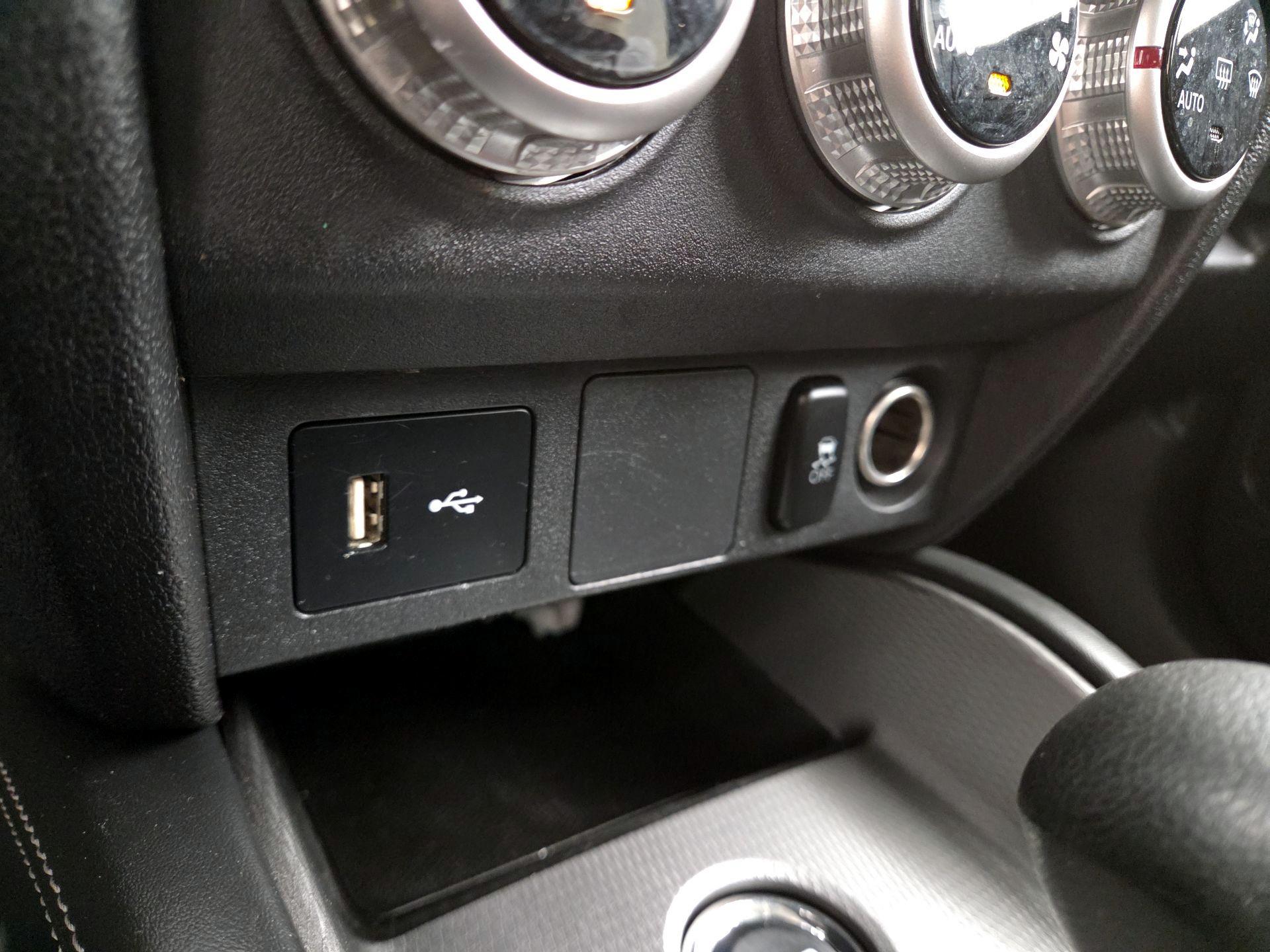 Thumbnail: 2021 Mitsubishi Outlander Sport - 17