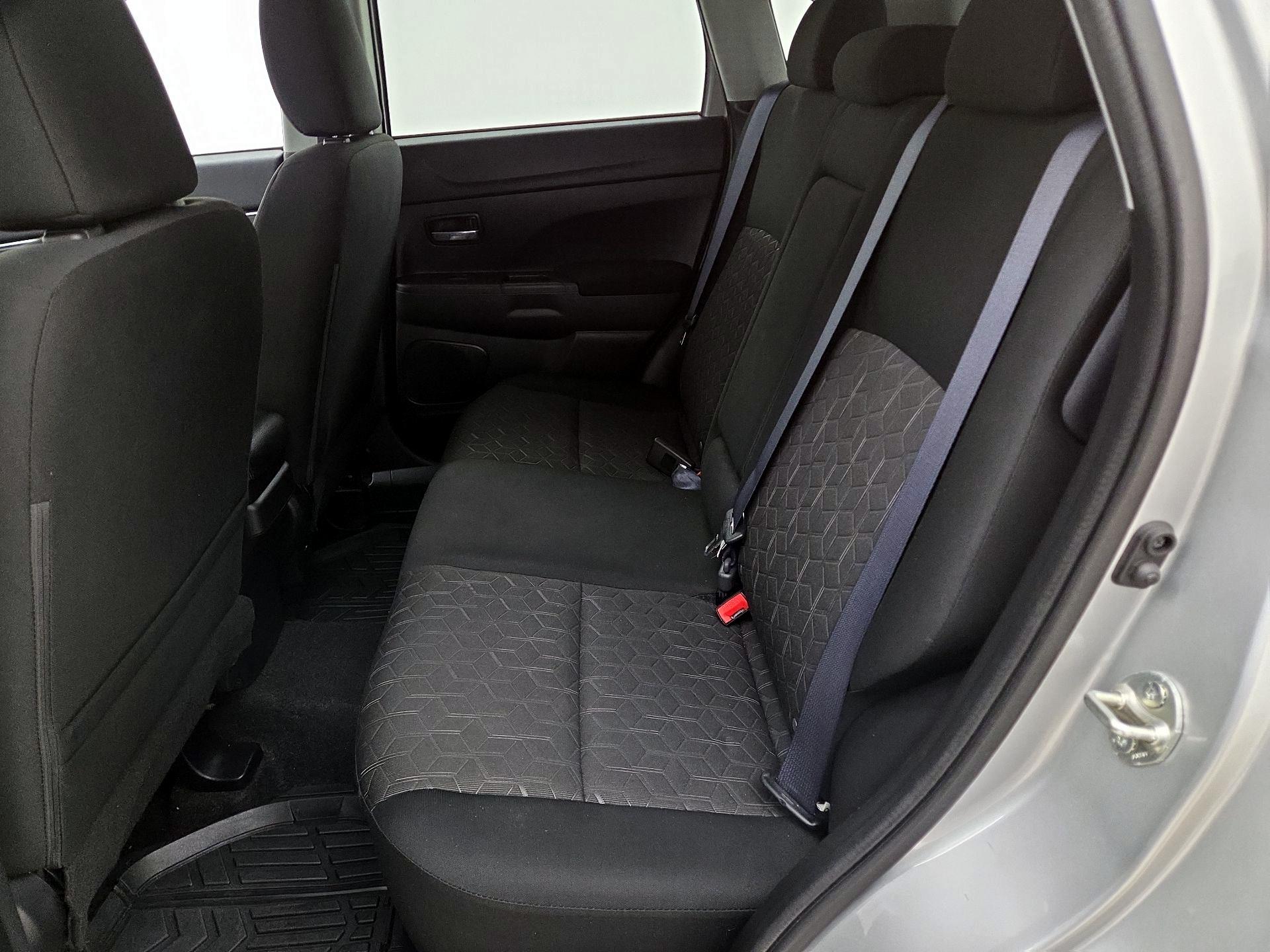 Thumbnail: 2021 Mitsubishi Outlander Sport - 18