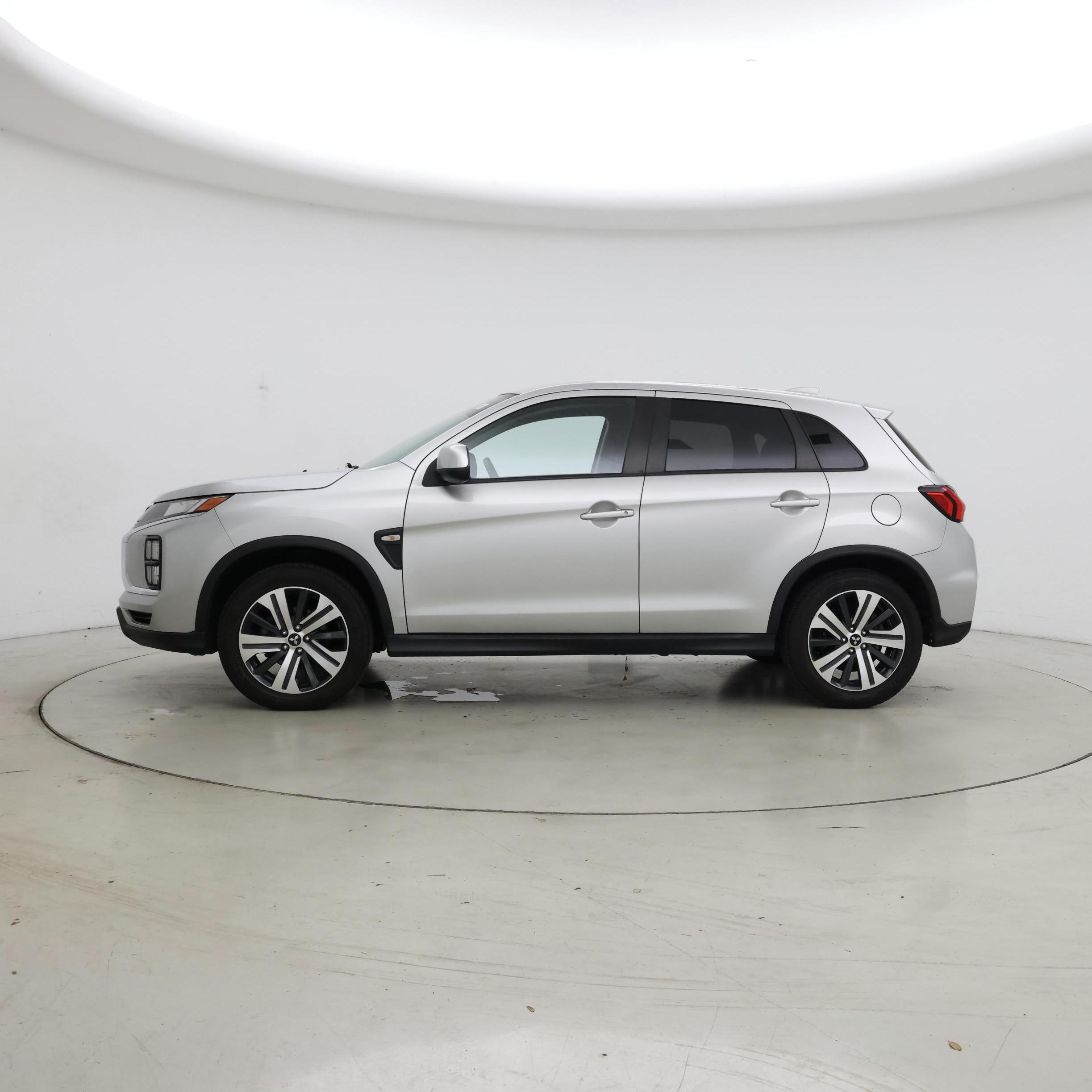 Thumbnail: 2021 Mitsubishi Outlander Sport - 3