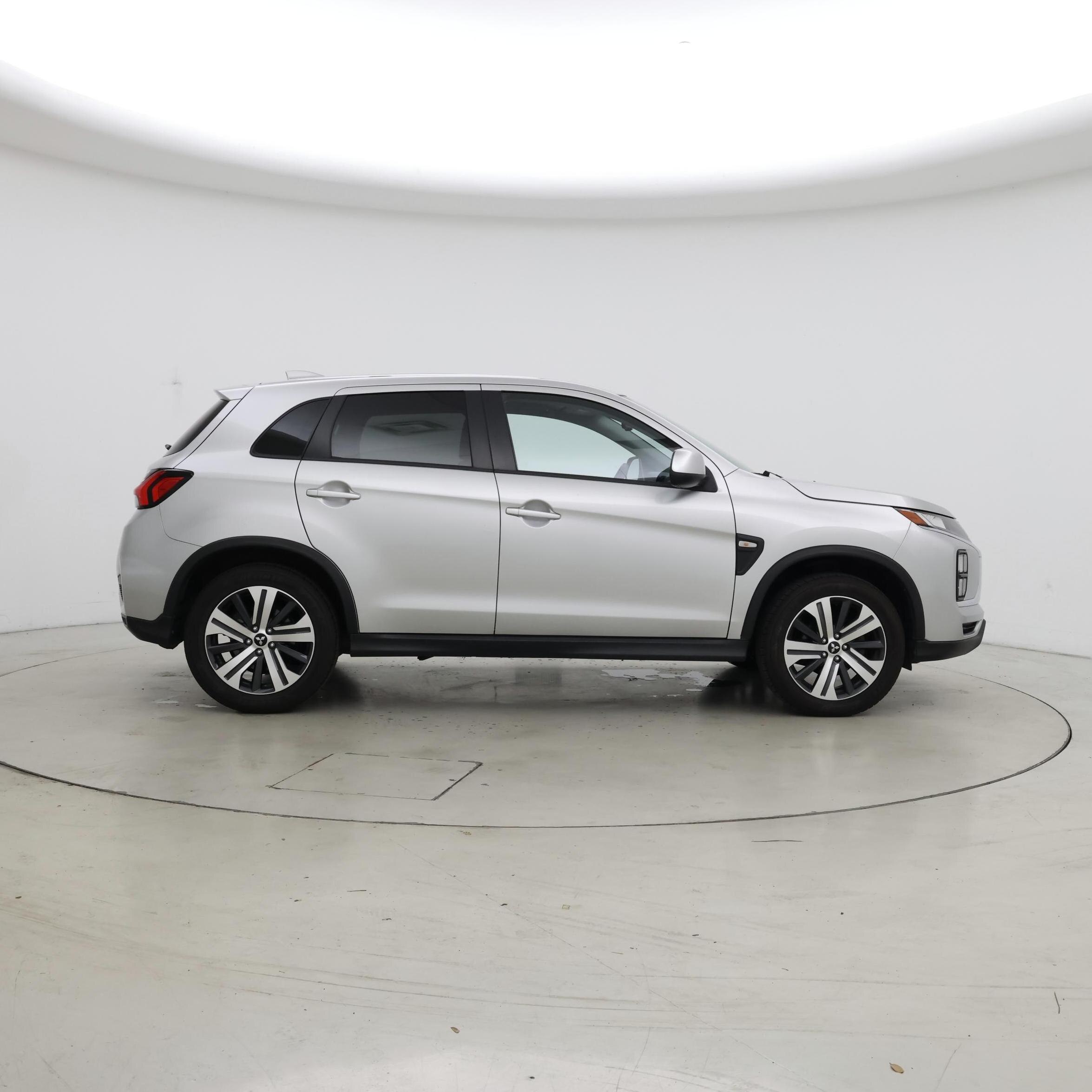 Thumbnail: 2021 Mitsubishi Outlander Sport - 7