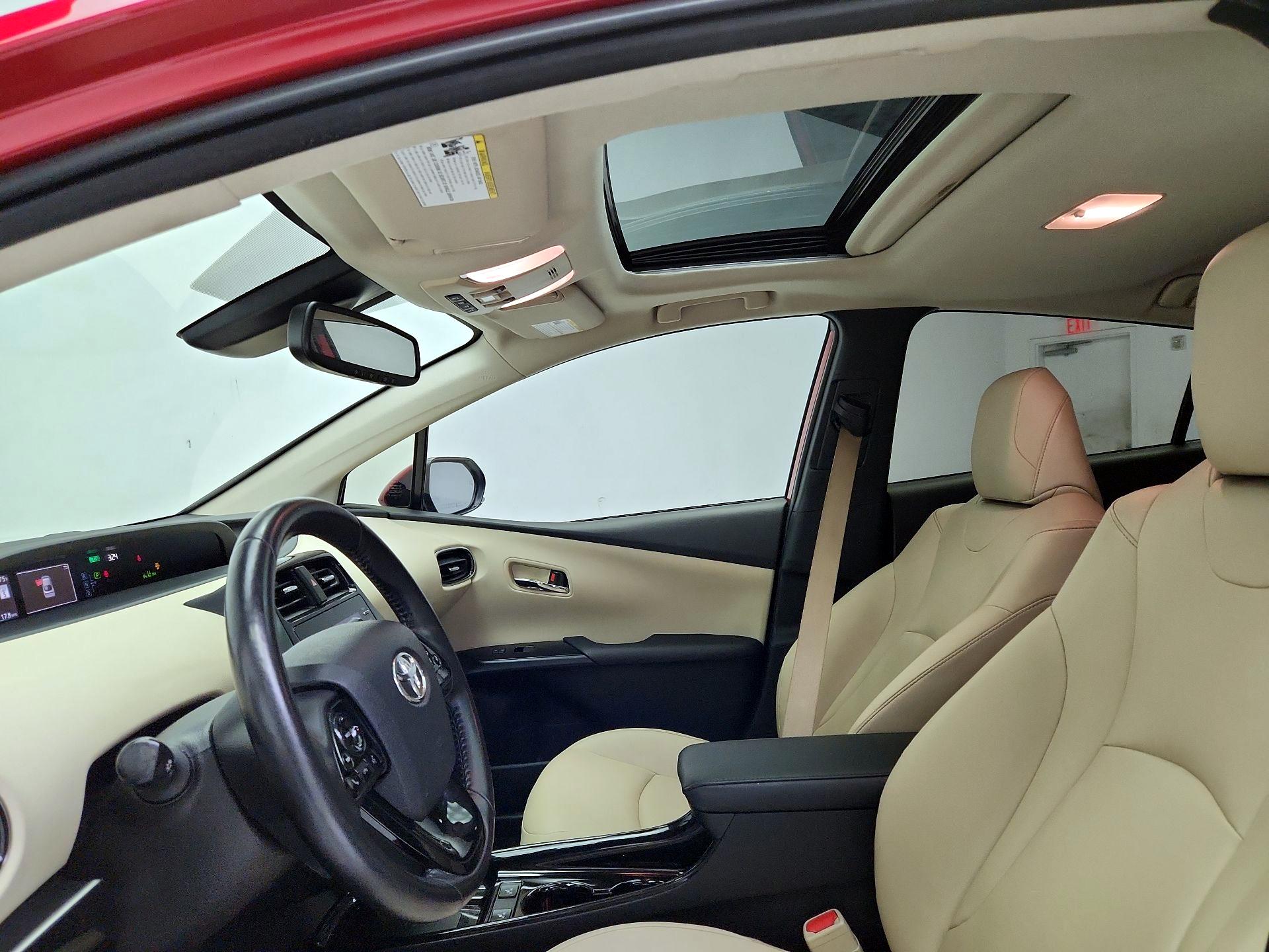 Thumbnail: 2021 Toyota Prius - 19