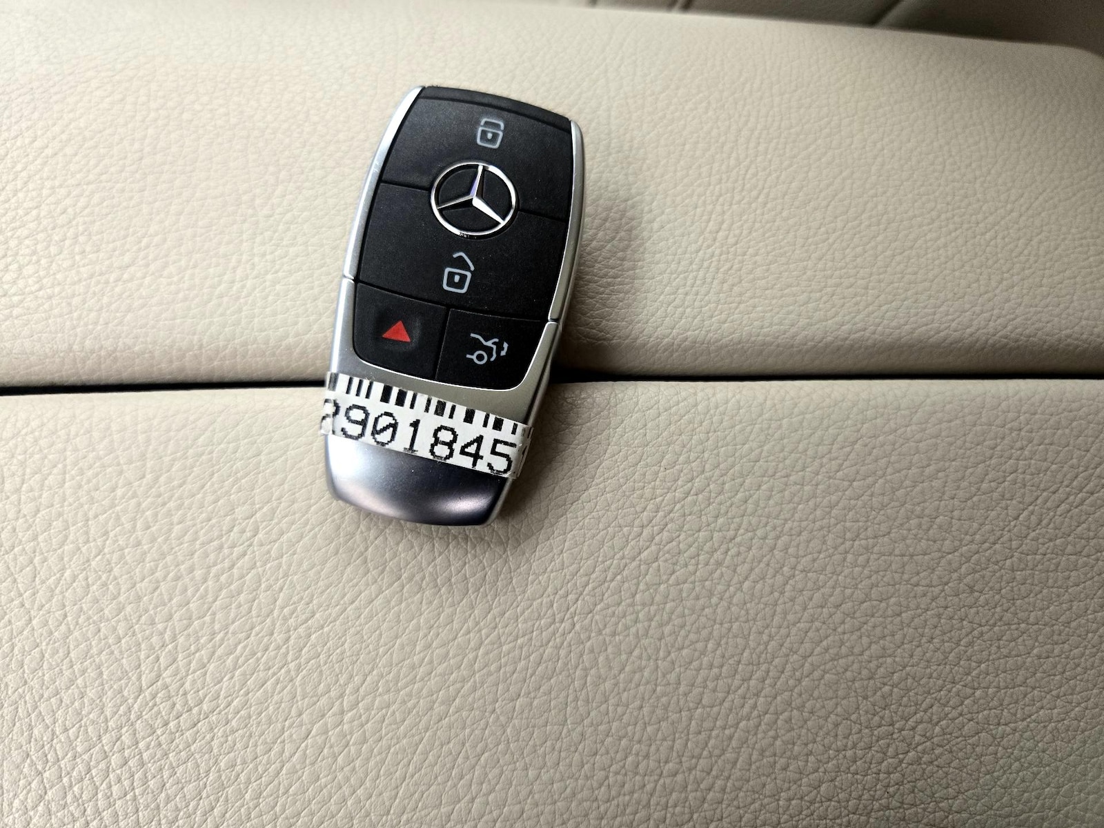 2024 Mercedes-Benz GLE GLE450E - Photo 25