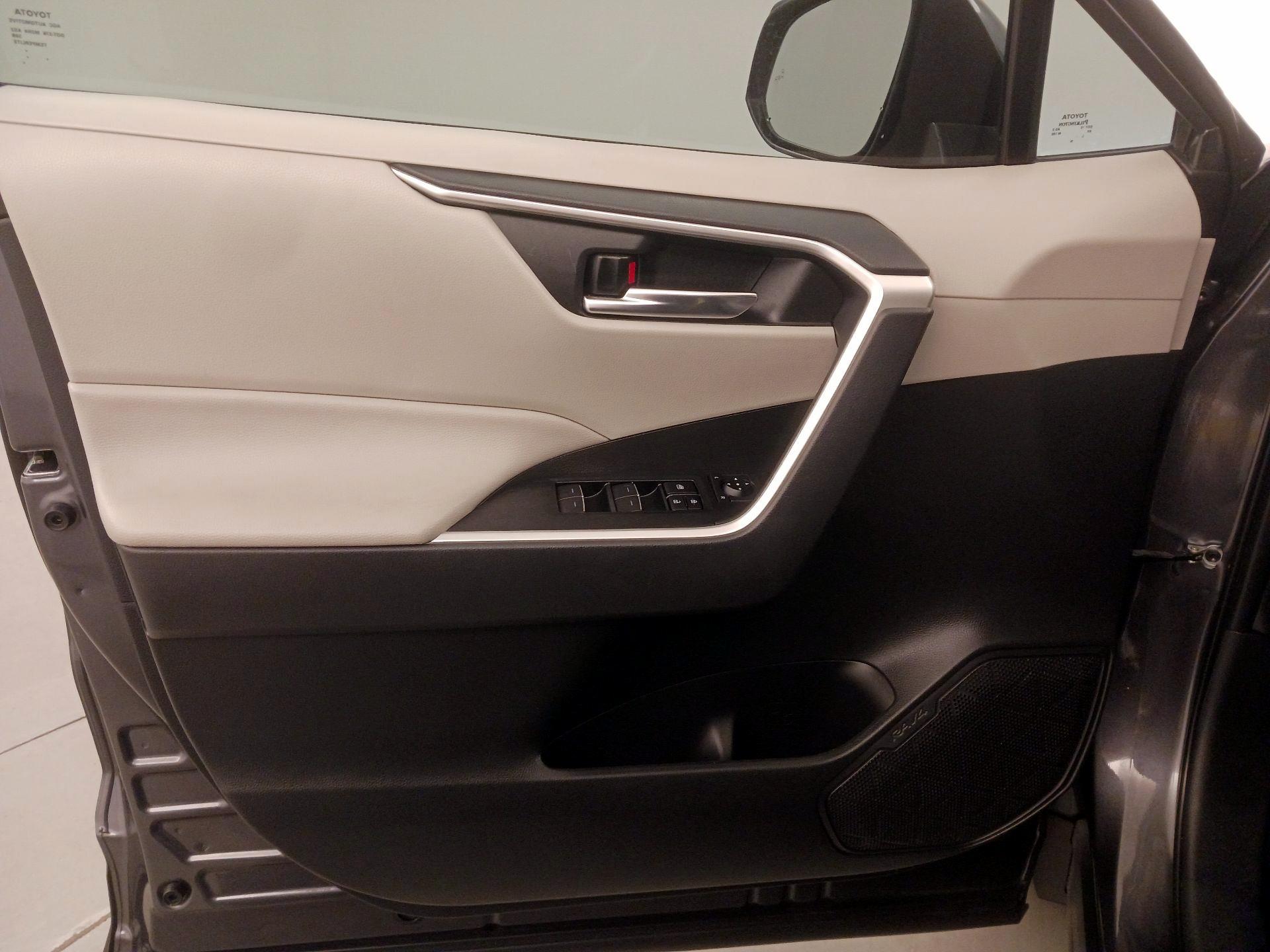 Thumbnail: 2024 Toyota RAV4 - 12