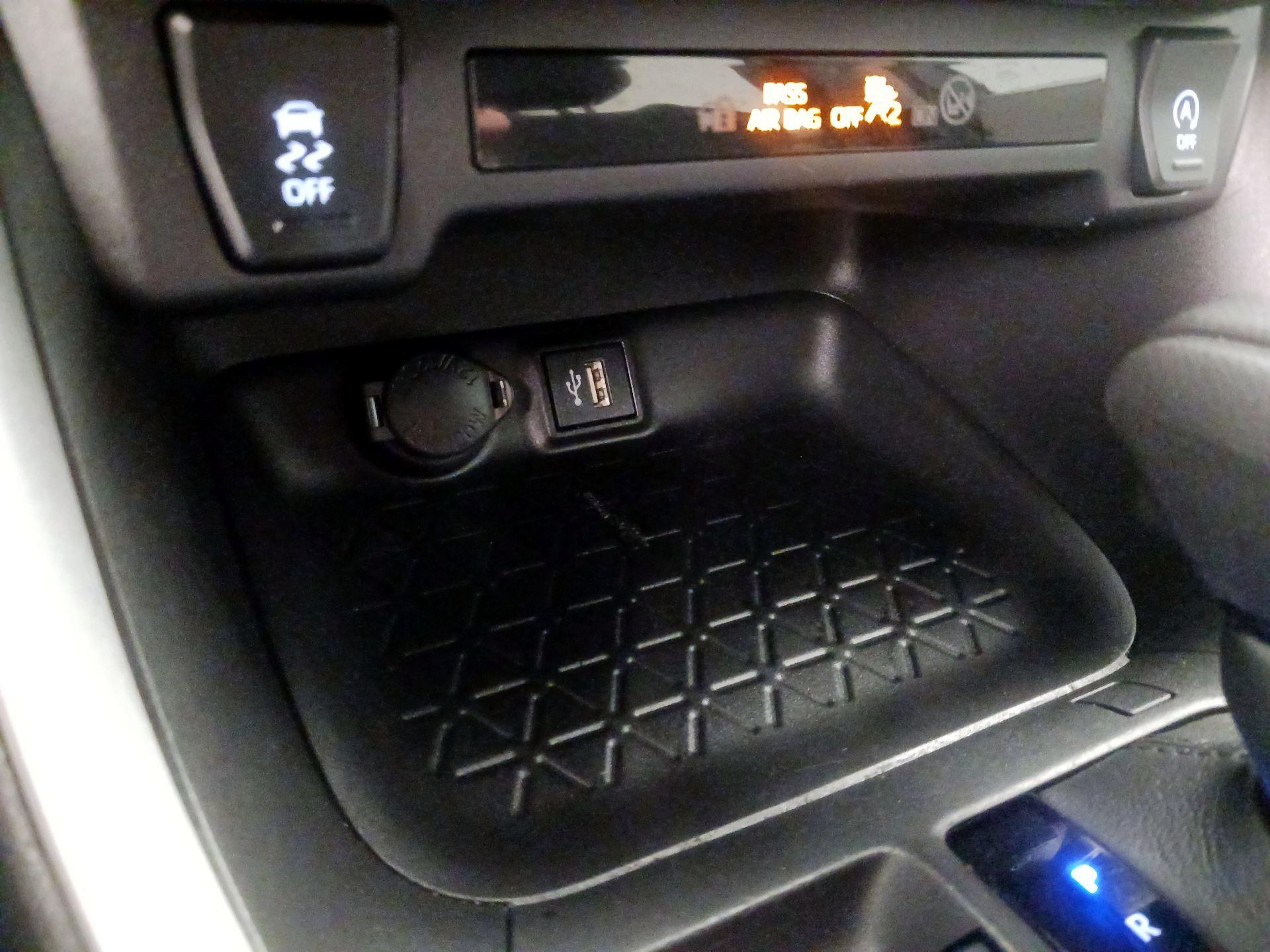Thumbnail: 2024 Toyota RAV4 - 18