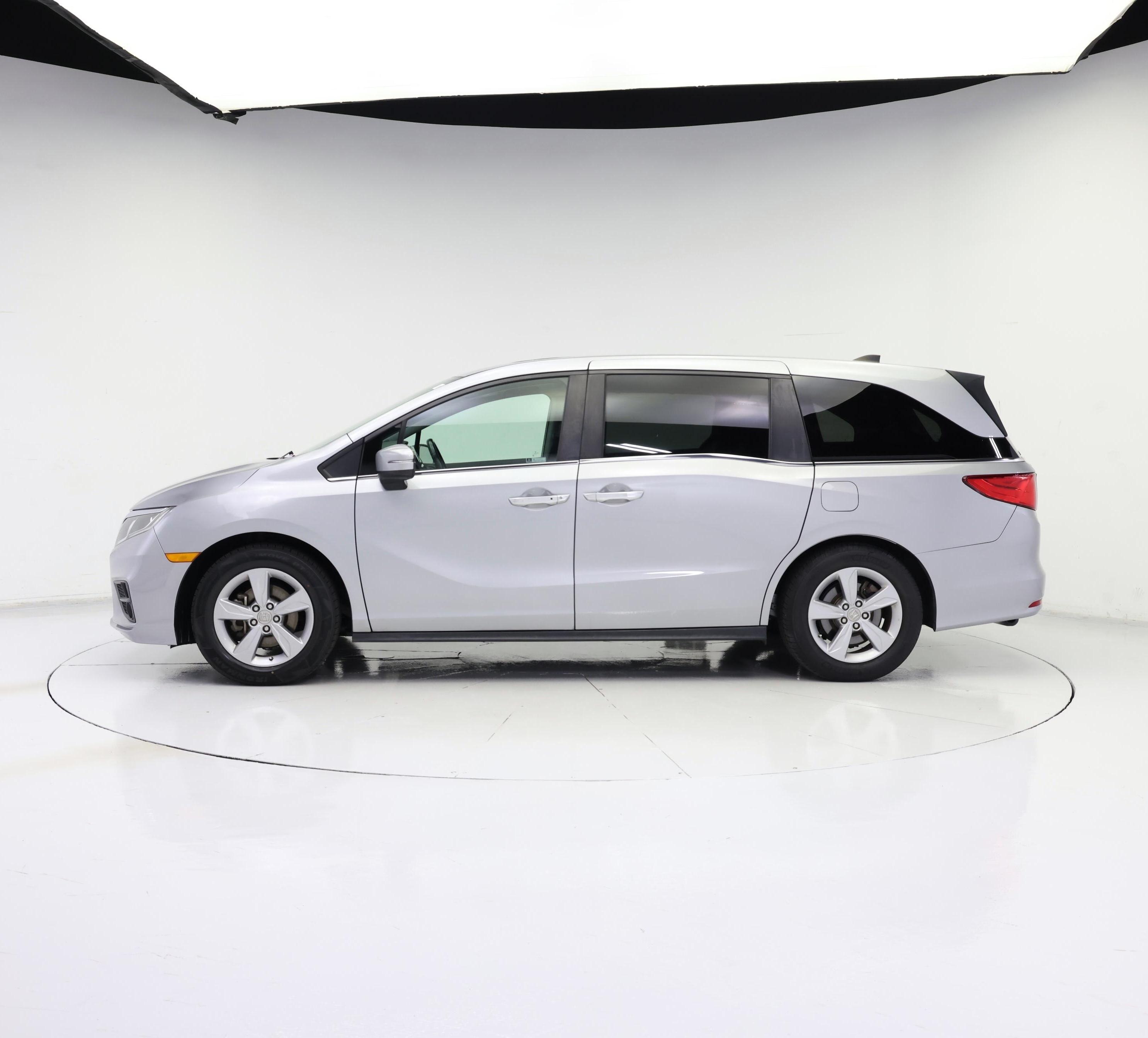 Thumbnail: 2019 Honda Odyssey - 3