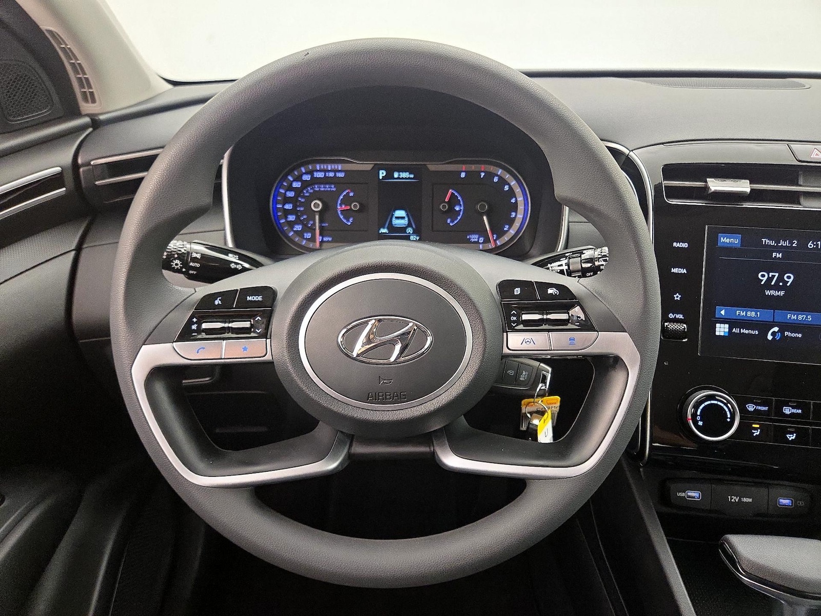 2023 Hyundai Tucson SE - Photo 11