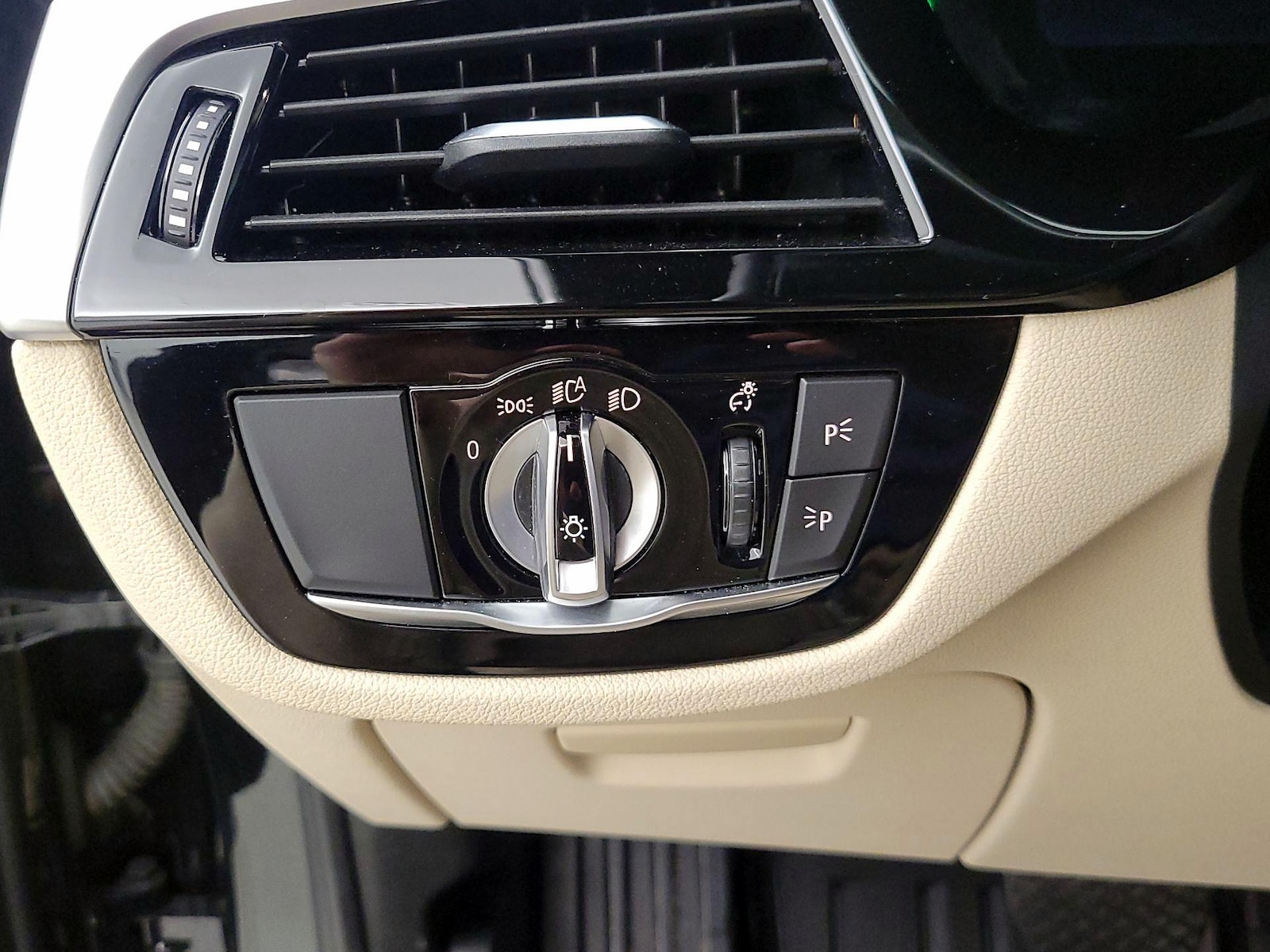 2022 BMW 5 Series 540i - Photo 14