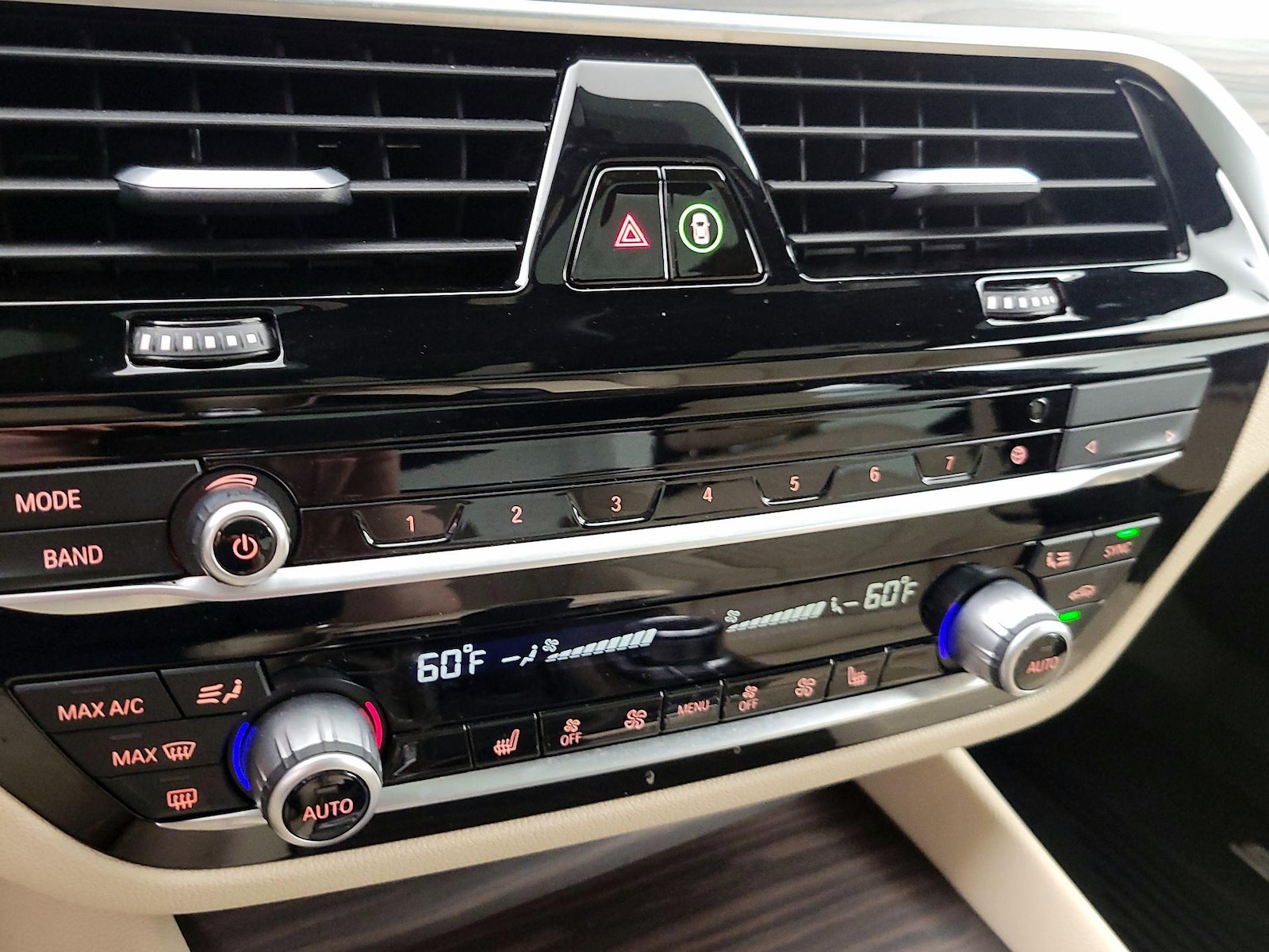 2022 BMW 5 Series 540i - Photo 18