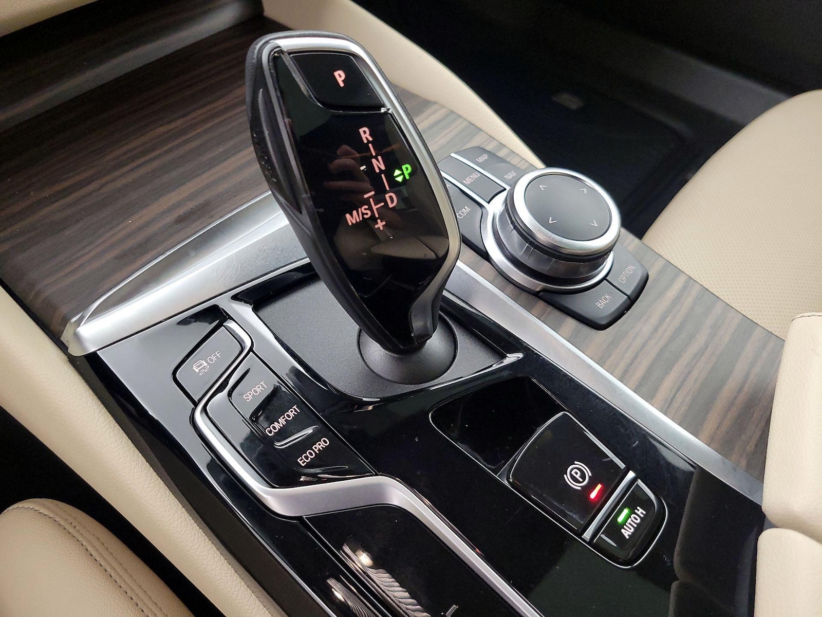 2022 BMW 5 Series 540i - Photo 19