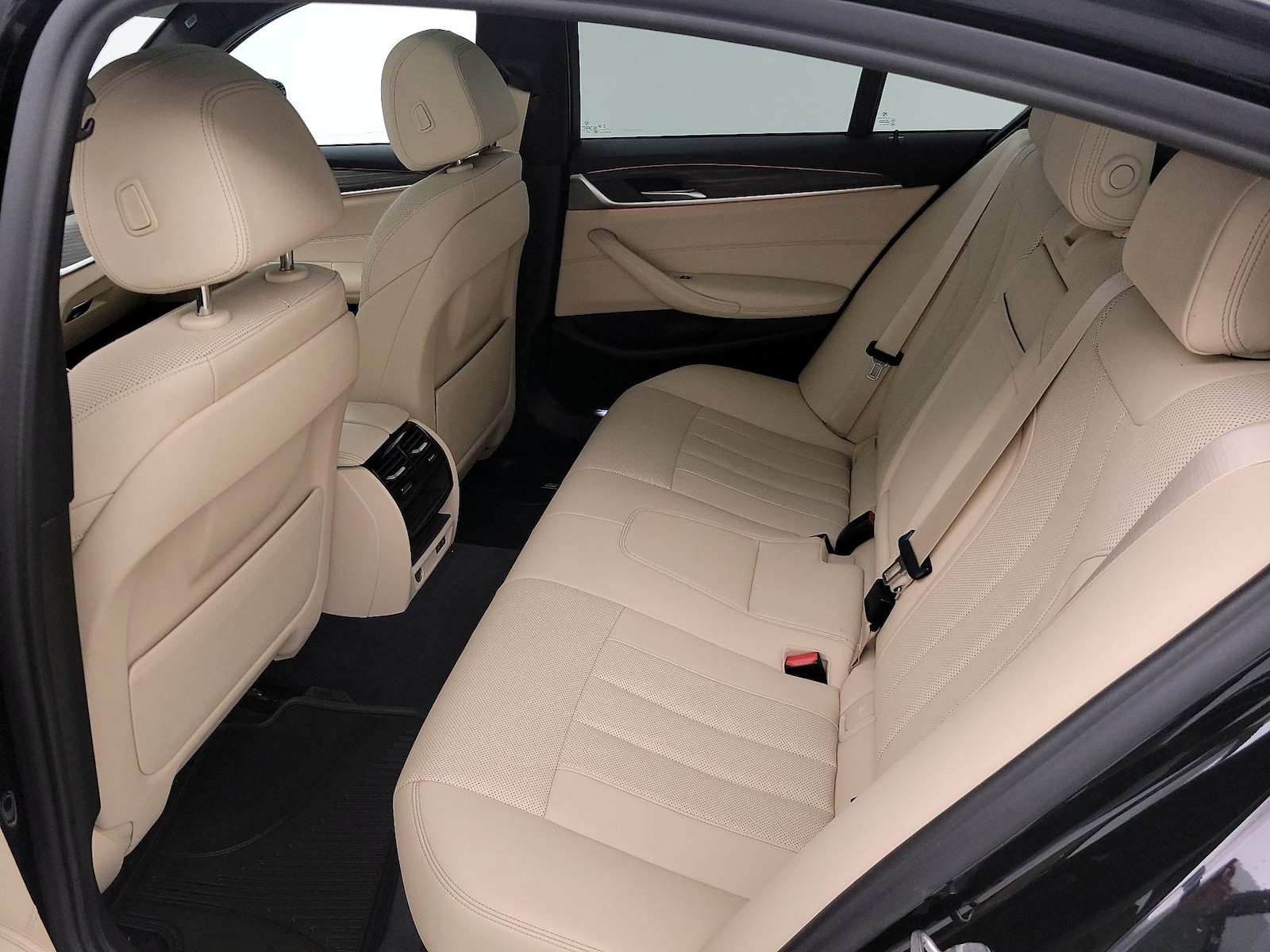 2022 BMW 5 Series 540i - Photo 22