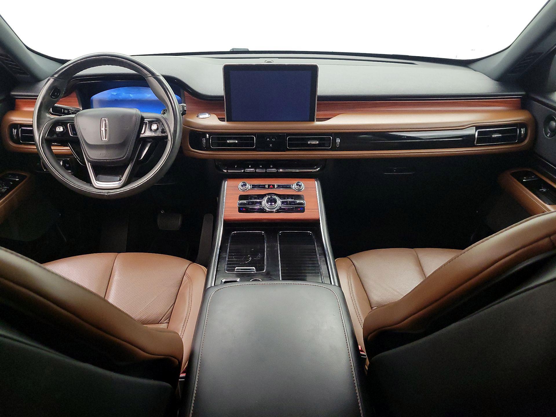 Thumbnail: 2023 Lincoln Aviator - 9