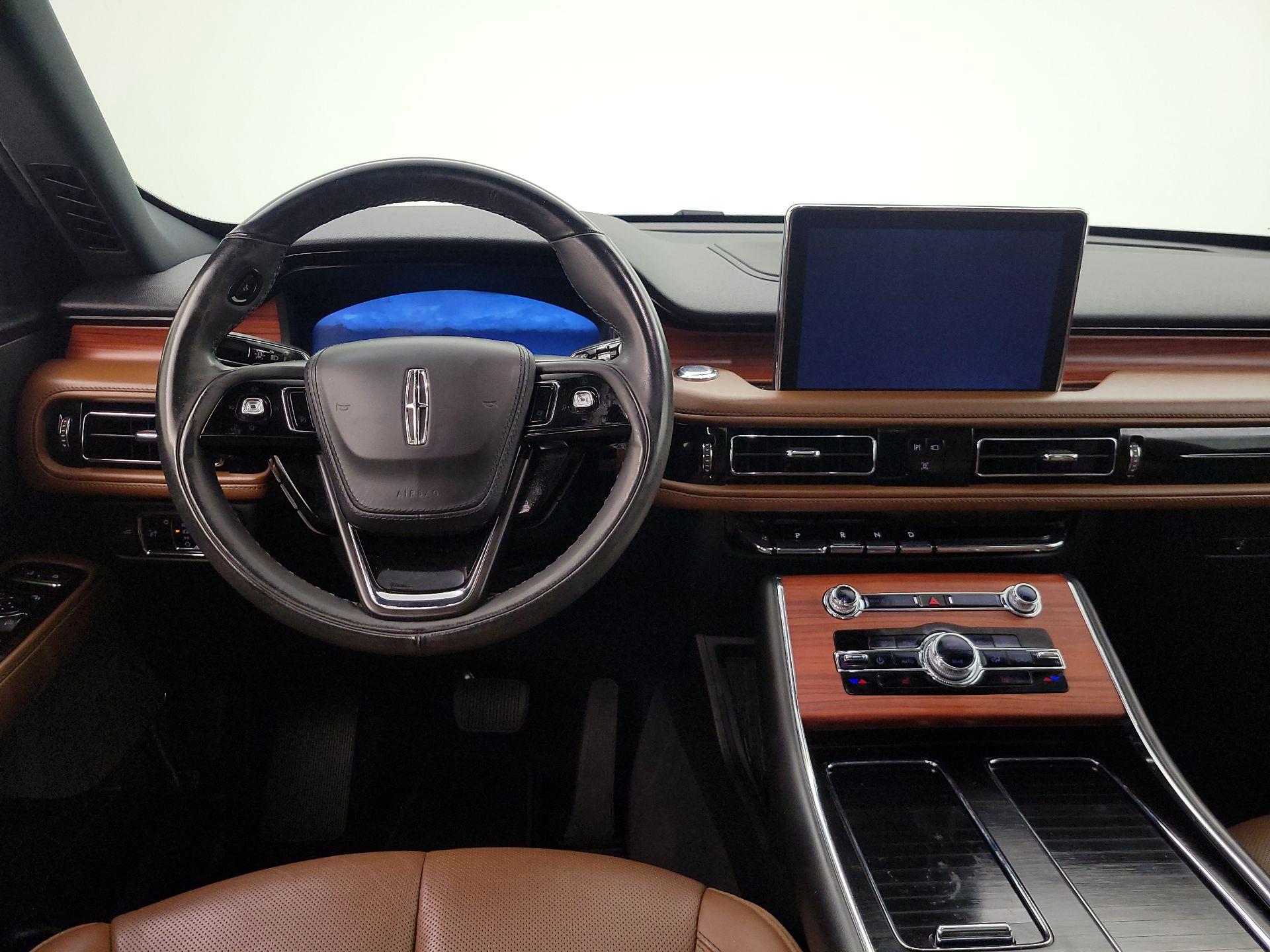 Thumbnail: 2023 Lincoln Aviator - 10