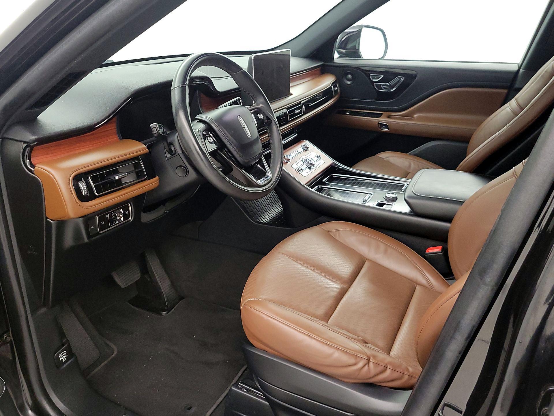 Thumbnail: 2023 Lincoln Aviator - 11