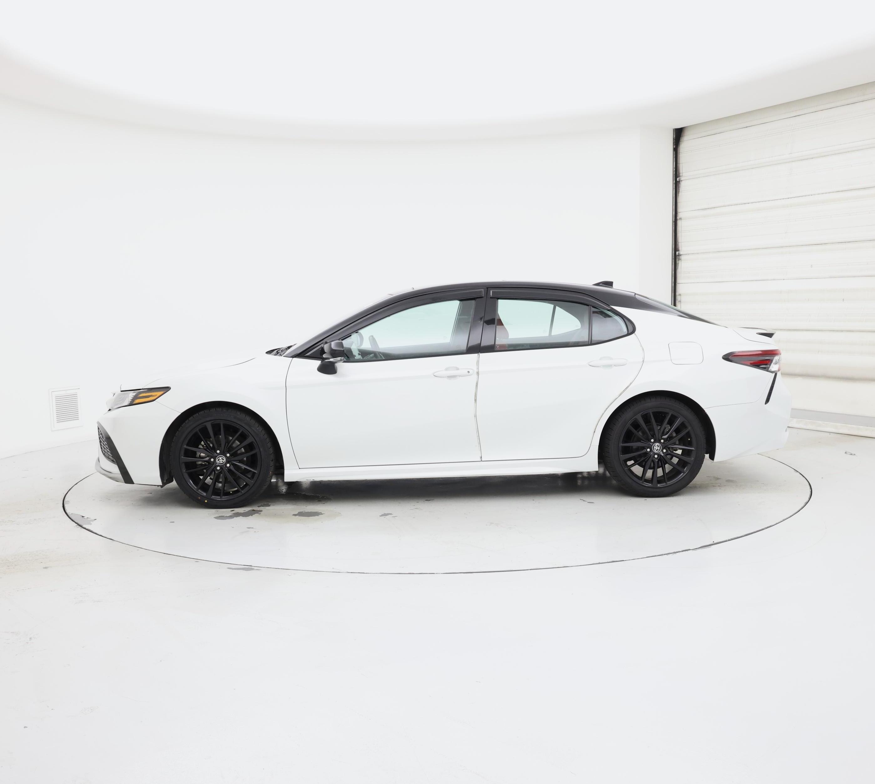 Thumbnail: 2023 Toyota Camry - 3