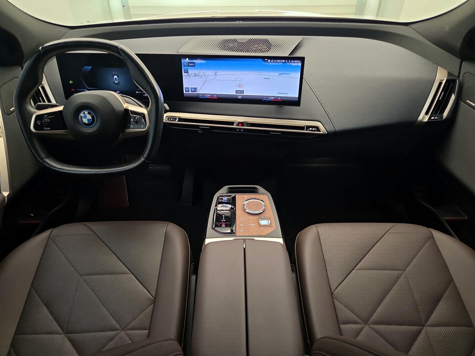 Thumbnail: 2023 BMW iX - 9