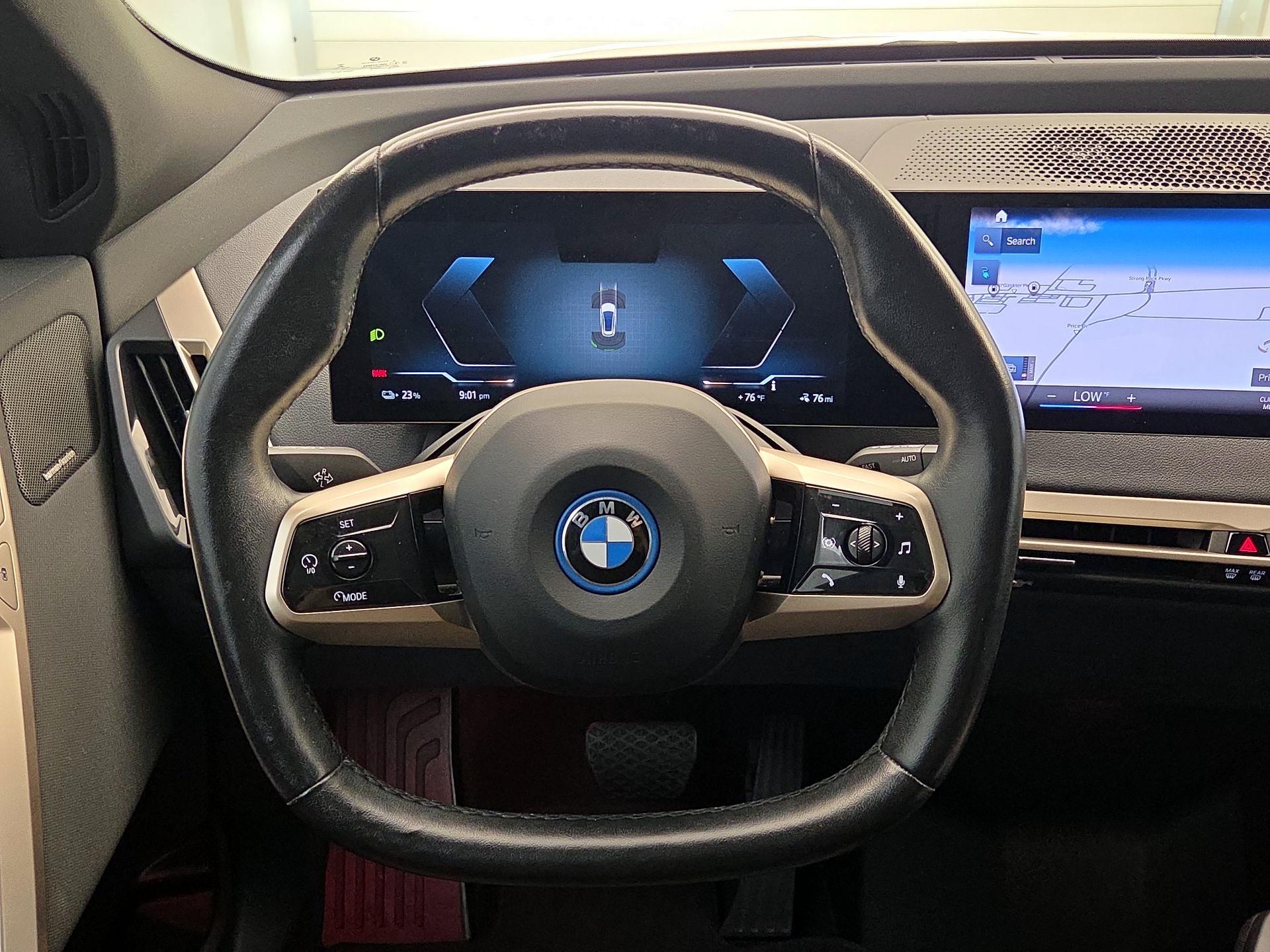 Thumbnail: 2023 BMW iX - 10