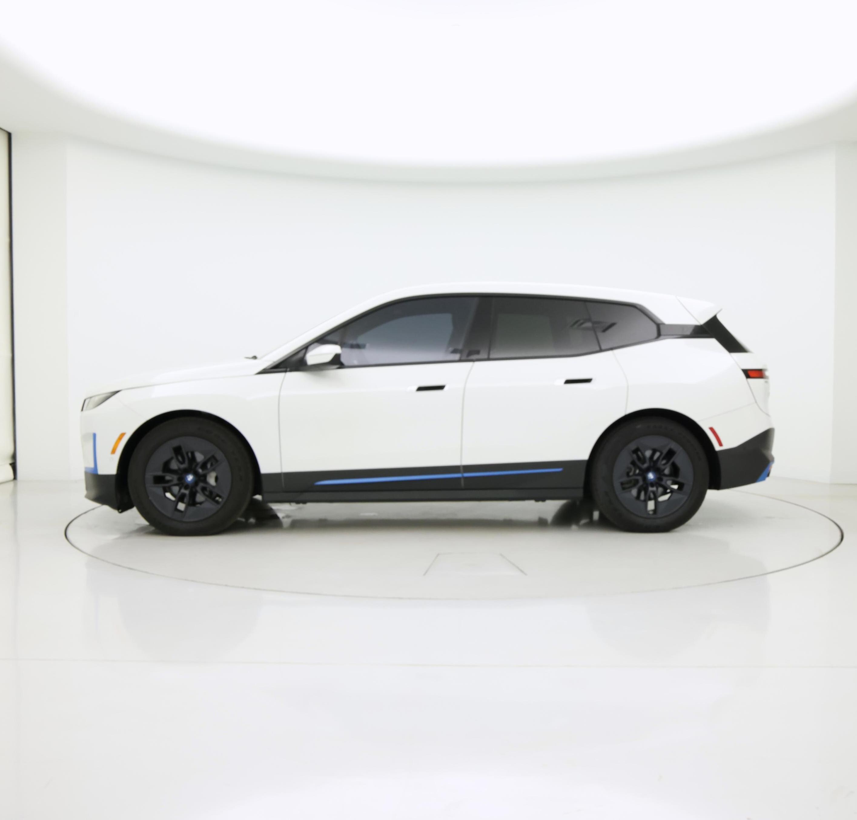 Thumbnail: 2023 BMW iX - 3