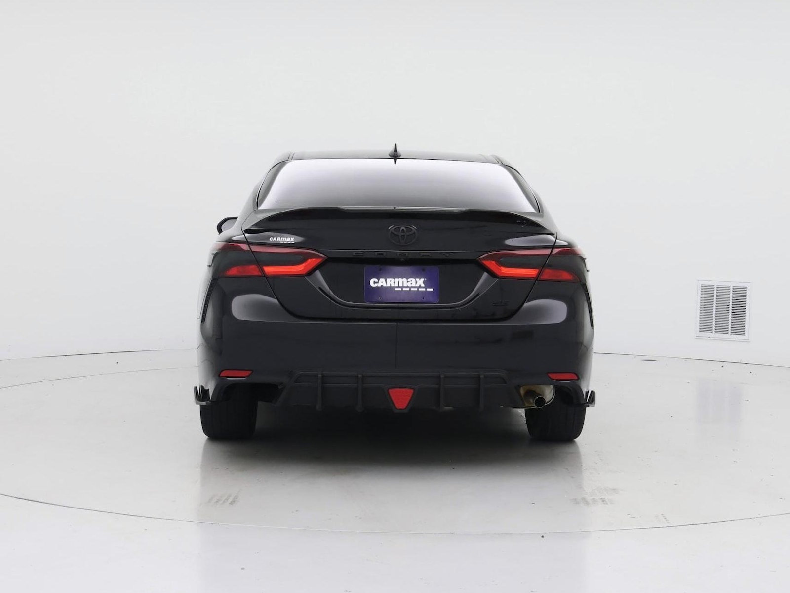 2024 Toyota Camry SE - Photo 7