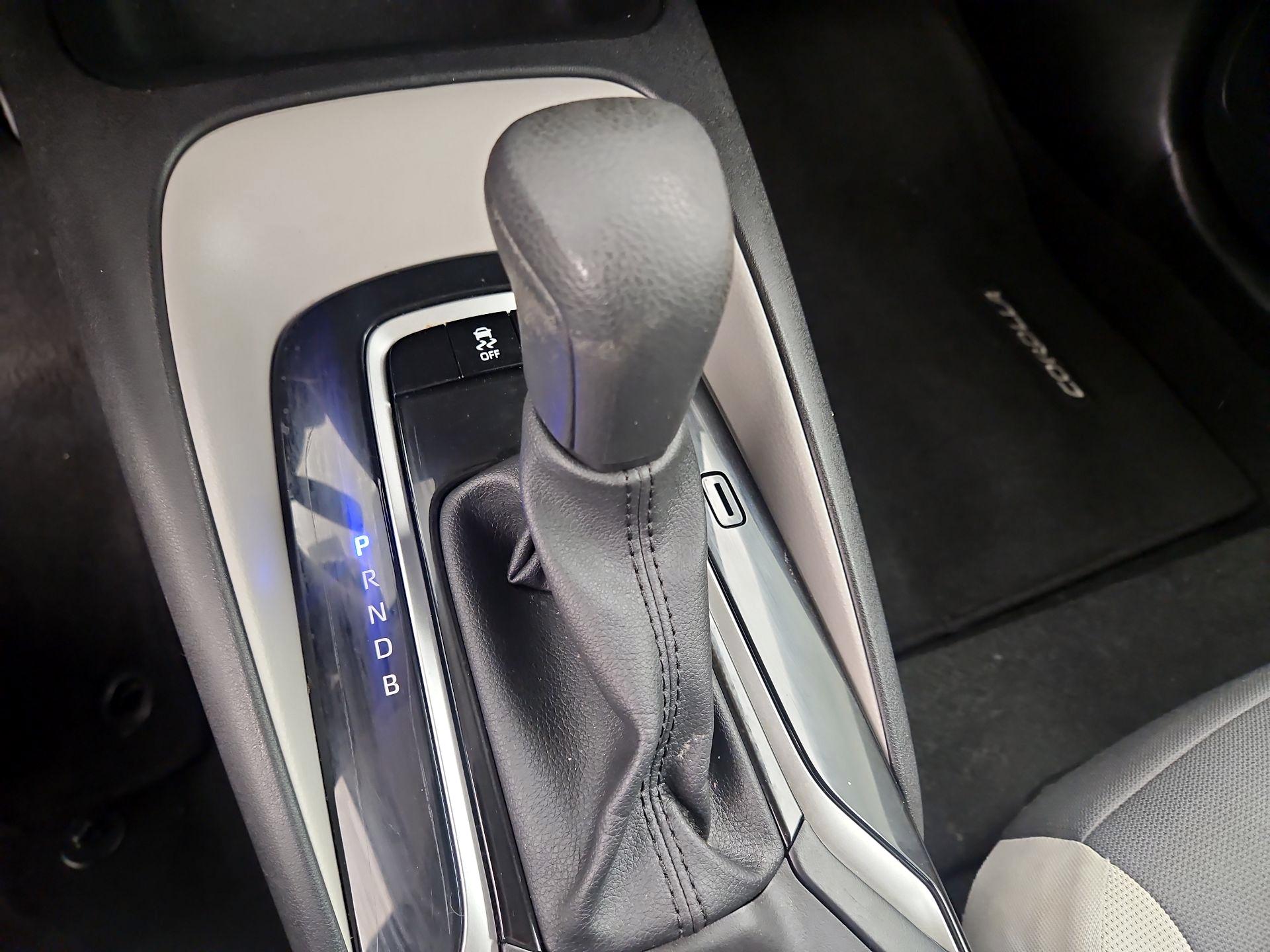 Thumbnail: 2025 Toyota Corolla - 18