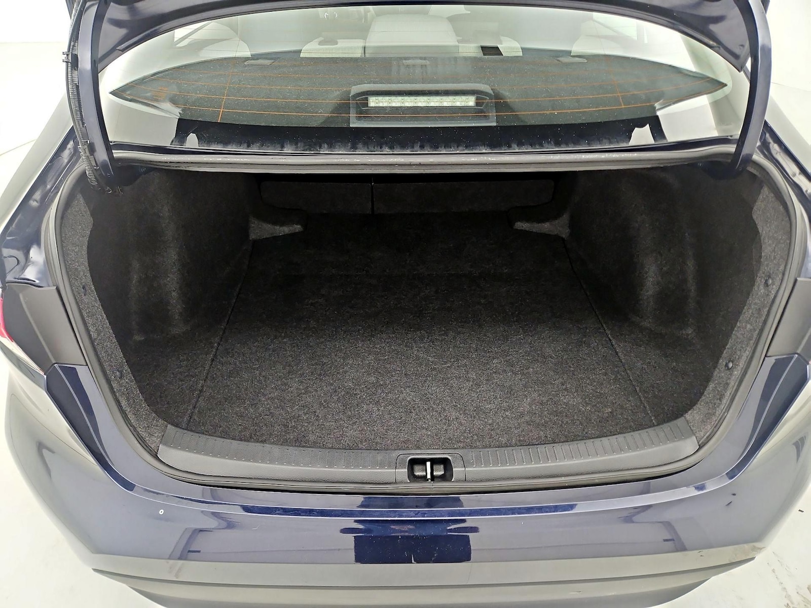 2025 Toyota Corolla LE - Photo 22