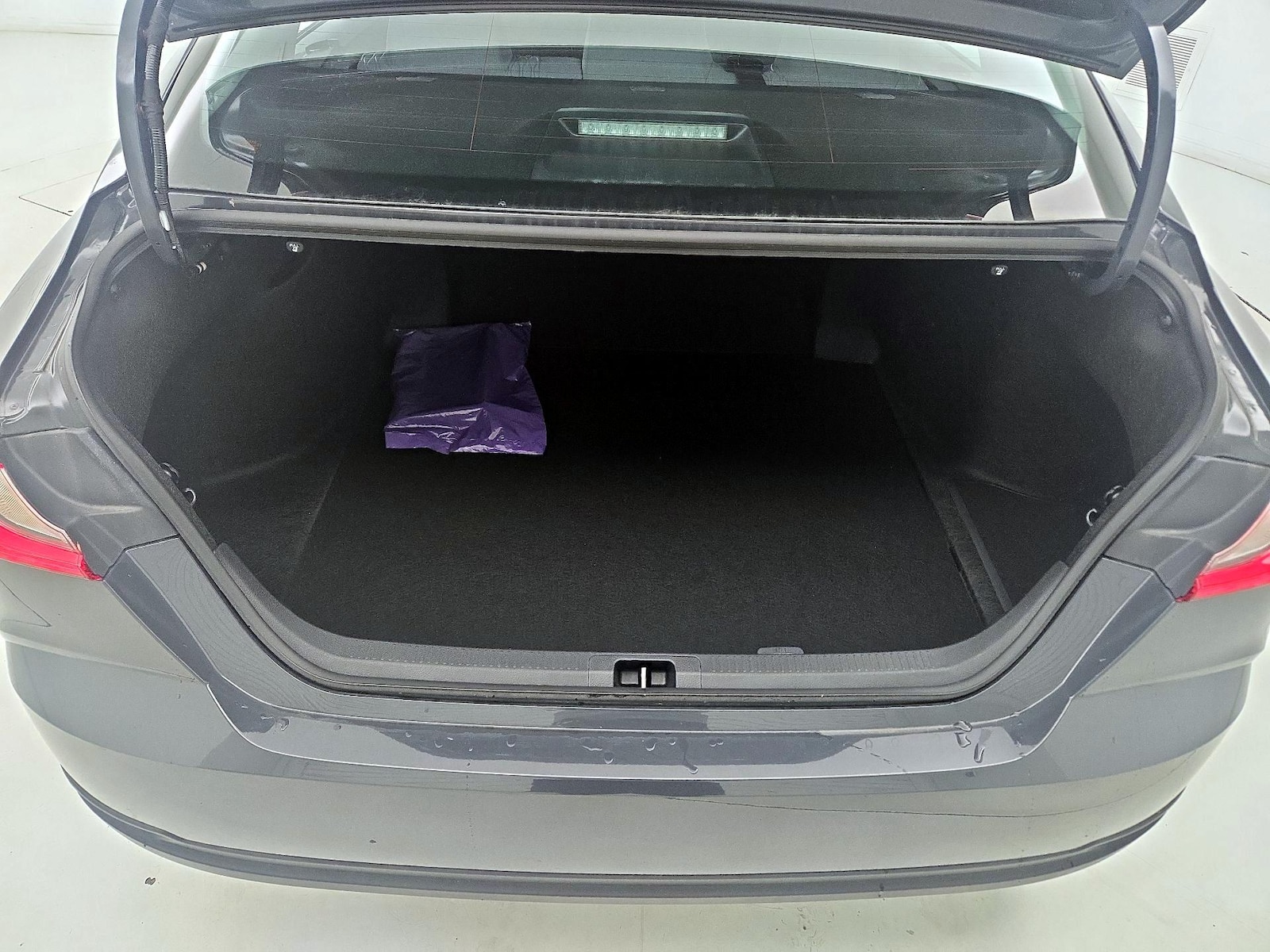 2025 Toyota Camry LE - Photo 21