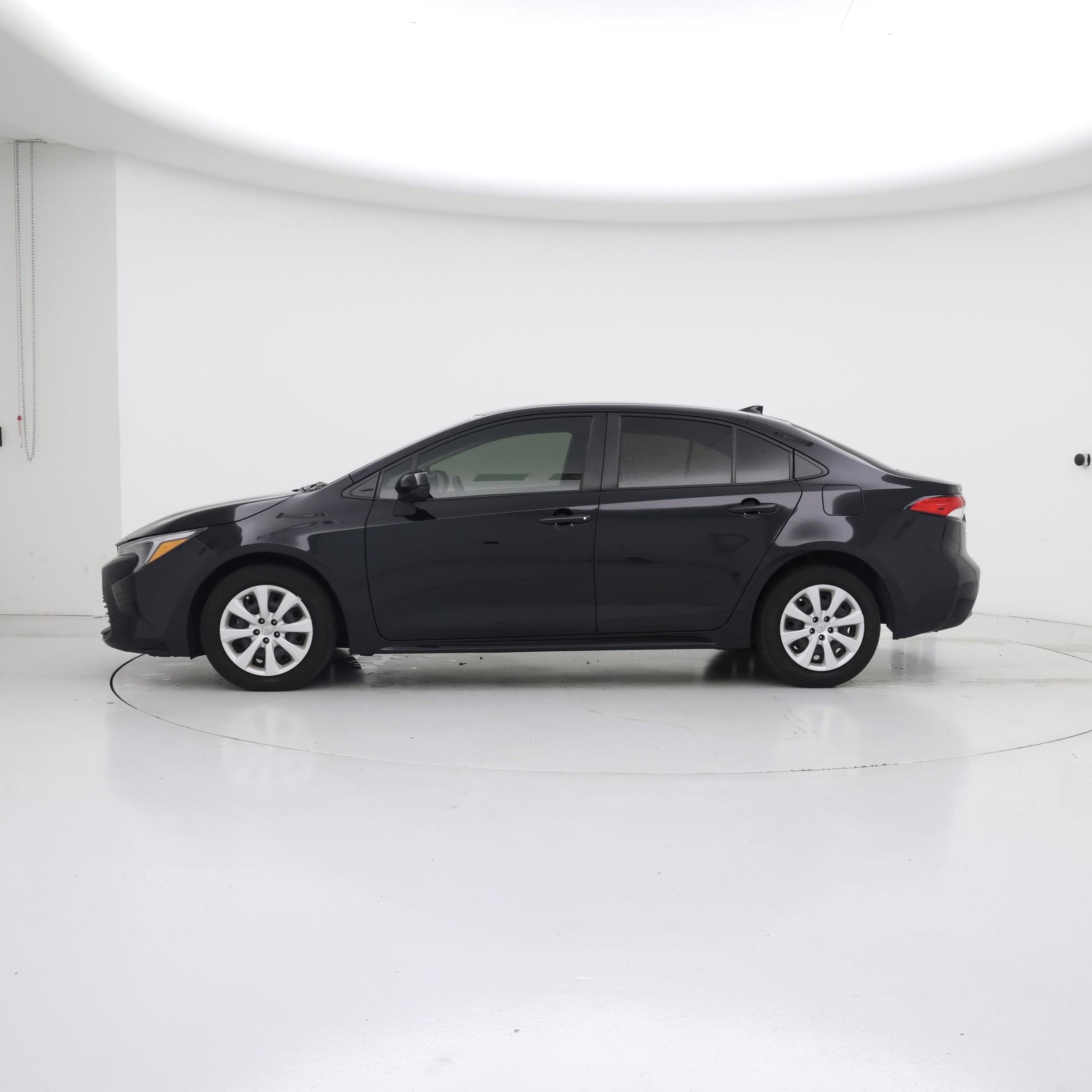 Thumbnail: 2024 Toyota Corolla - 3