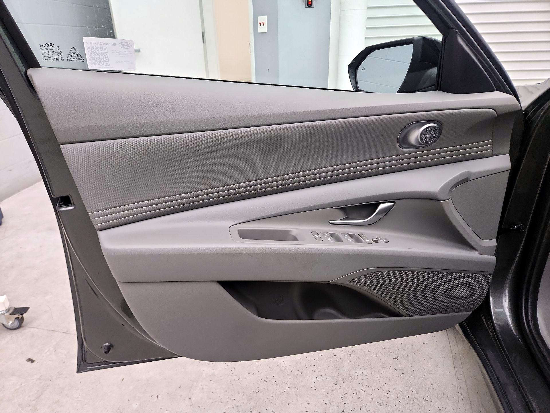 Thumbnail: 2025 Hyundai Elantra - 12