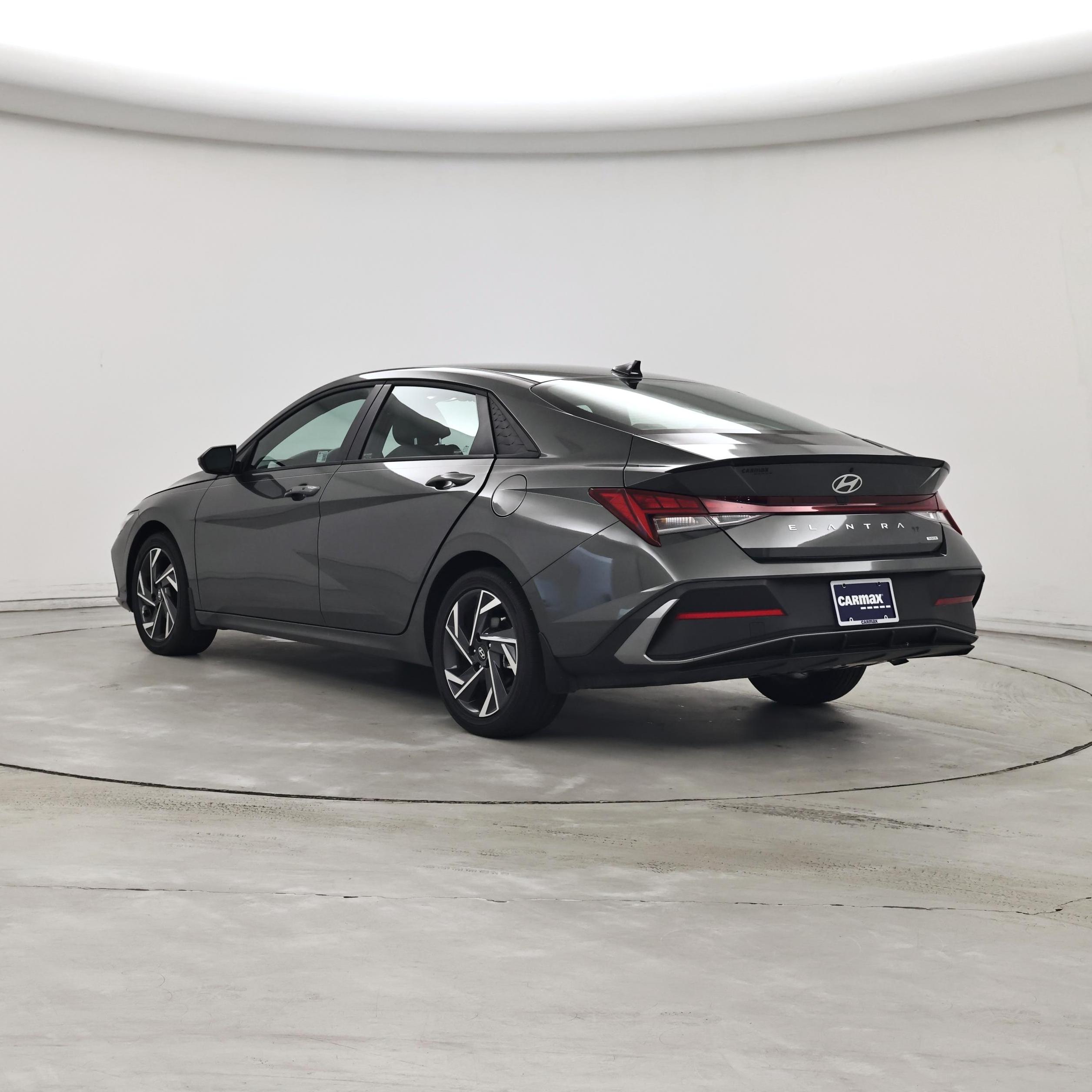 Thumbnail: 2025 Hyundai Elantra - 2