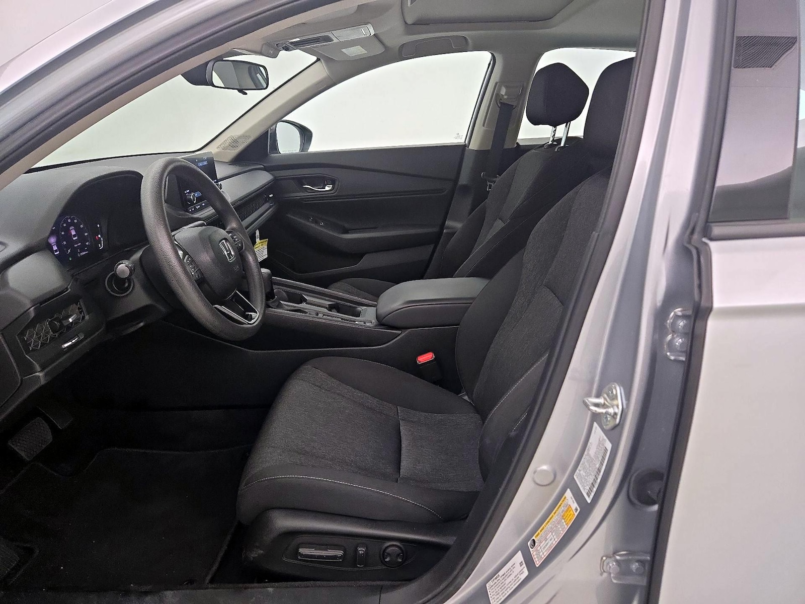 2025 Honda Accord SE - Photo 12