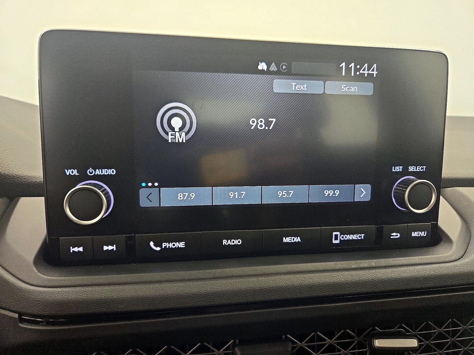 2025 Honda Accord SE - Photo 15