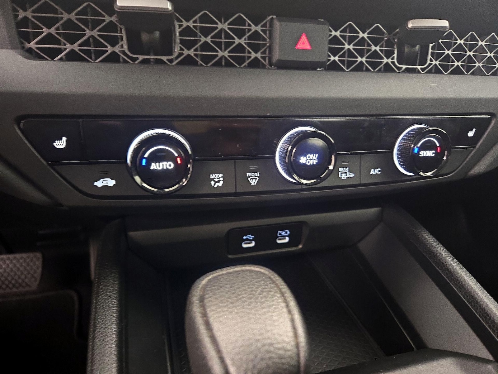 2025 Honda Accord SE - Photo 16