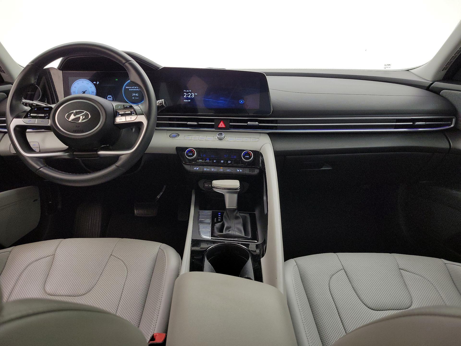 Thumbnail: 2023 Hyundai Elantra - 9