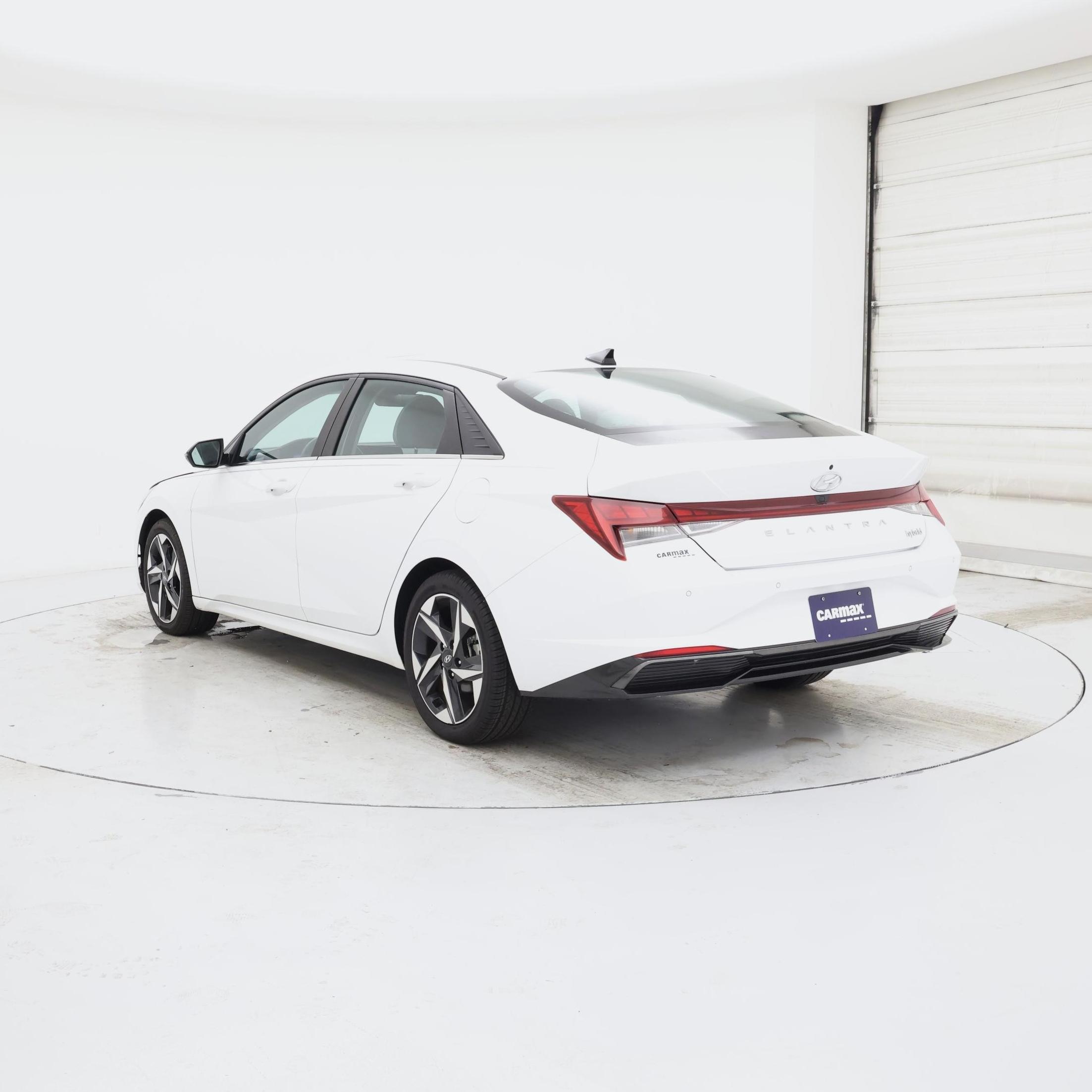 Thumbnail: 2023 Hyundai Elantra - 2