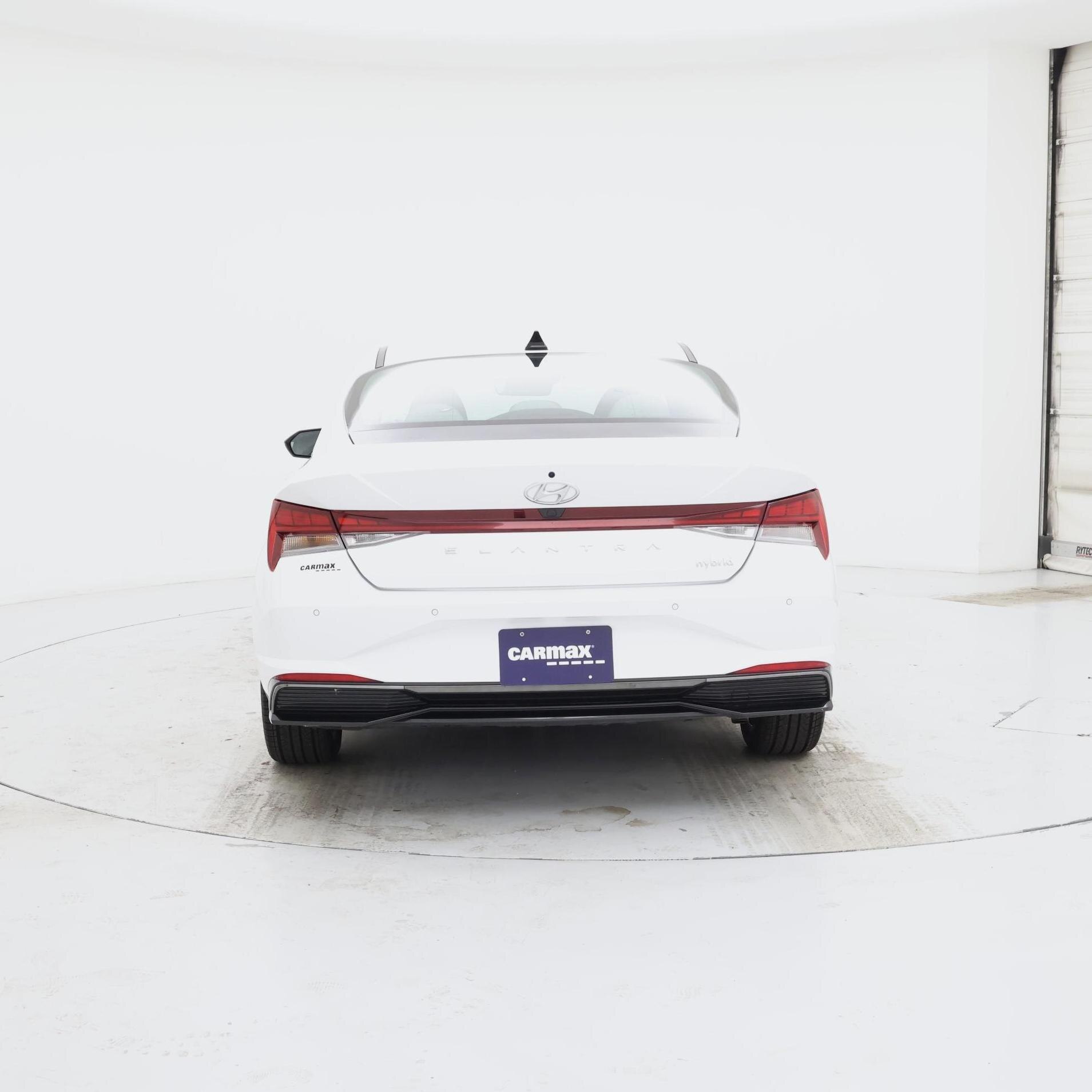 Thumbnail: 2023 Hyundai Elantra - 6