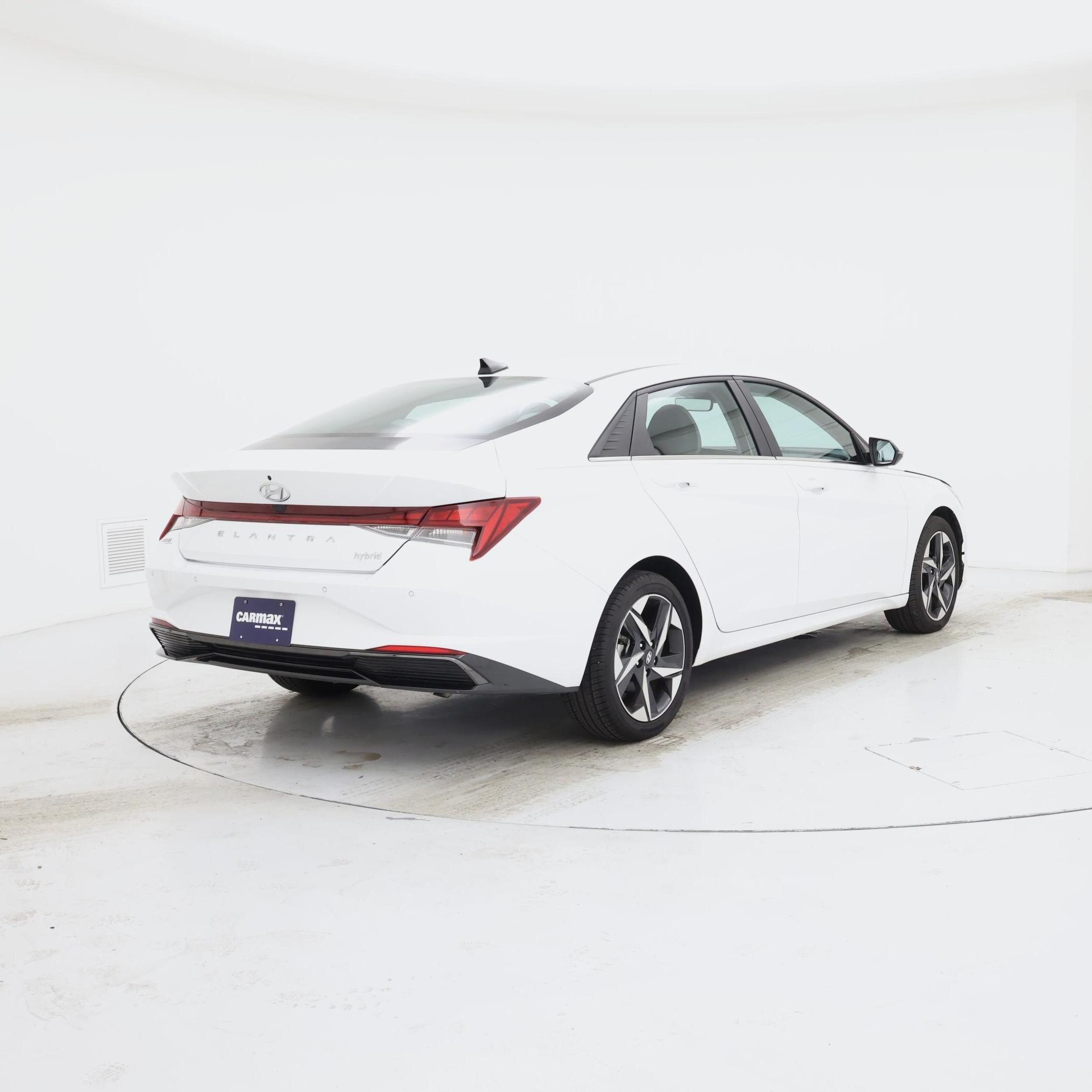 Thumbnail: 2023 Hyundai Elantra - 8