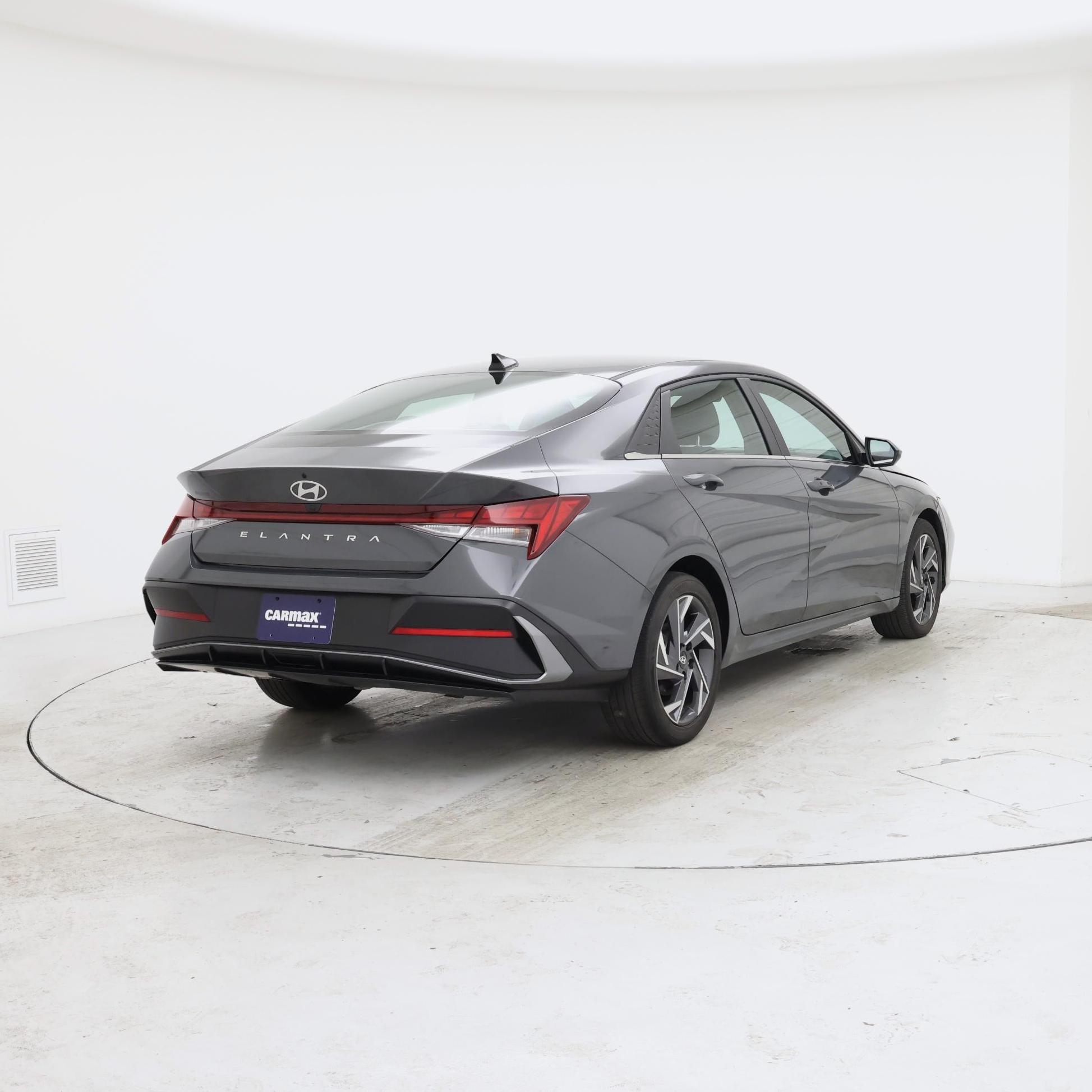 Thumbnail: 2024 Hyundai Elantra - 8