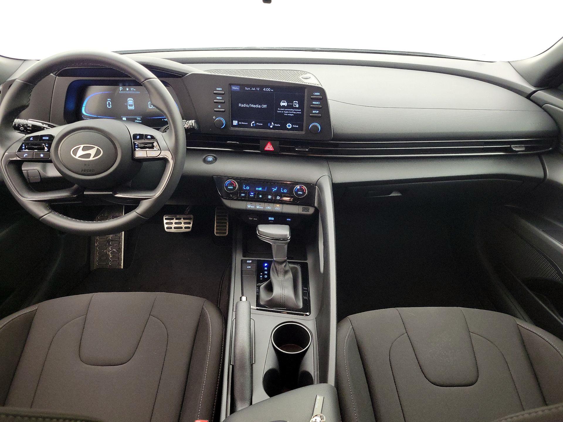 Thumbnail: 2025 Hyundai Elantra - 9