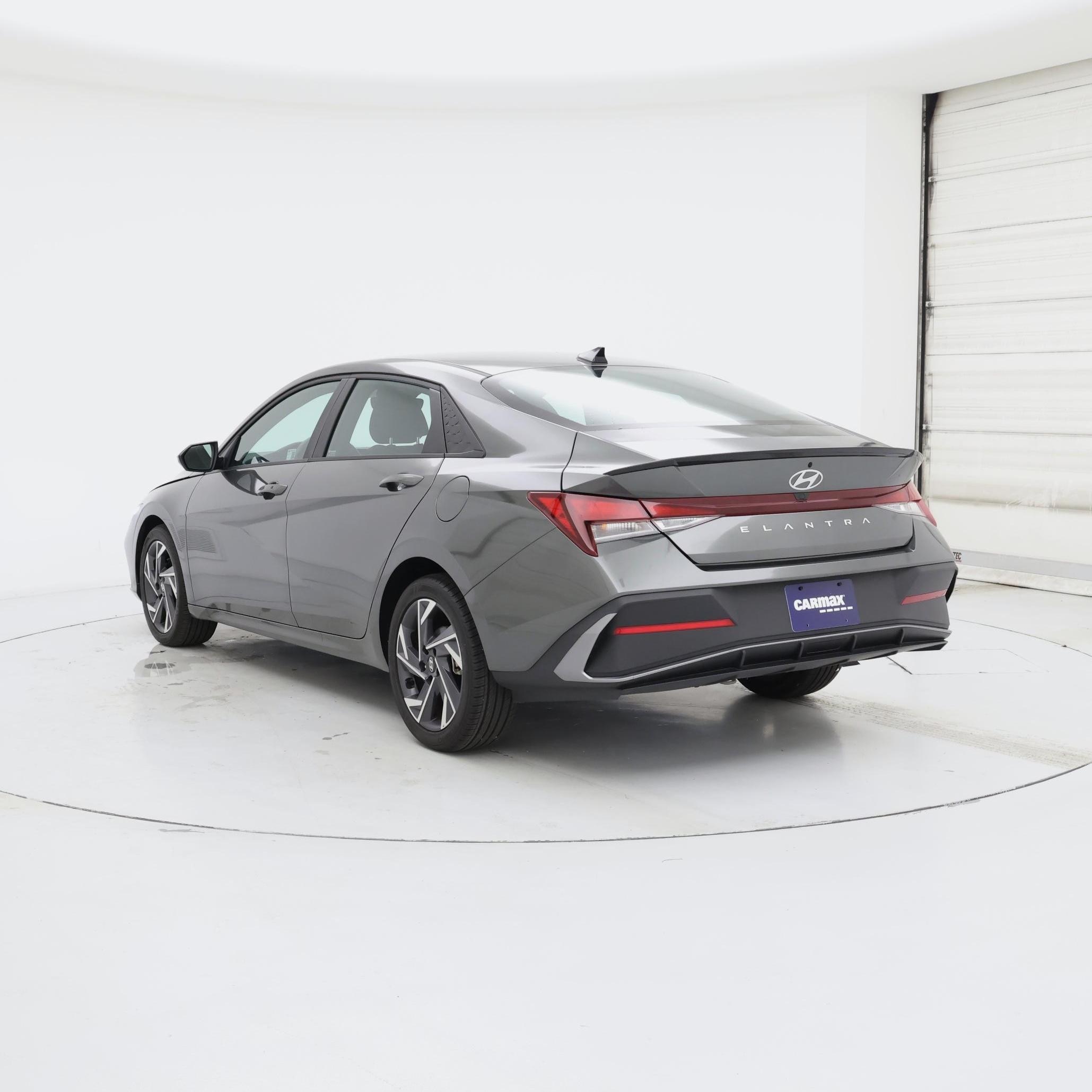 Thumbnail: 2025 Hyundai Elantra - 2