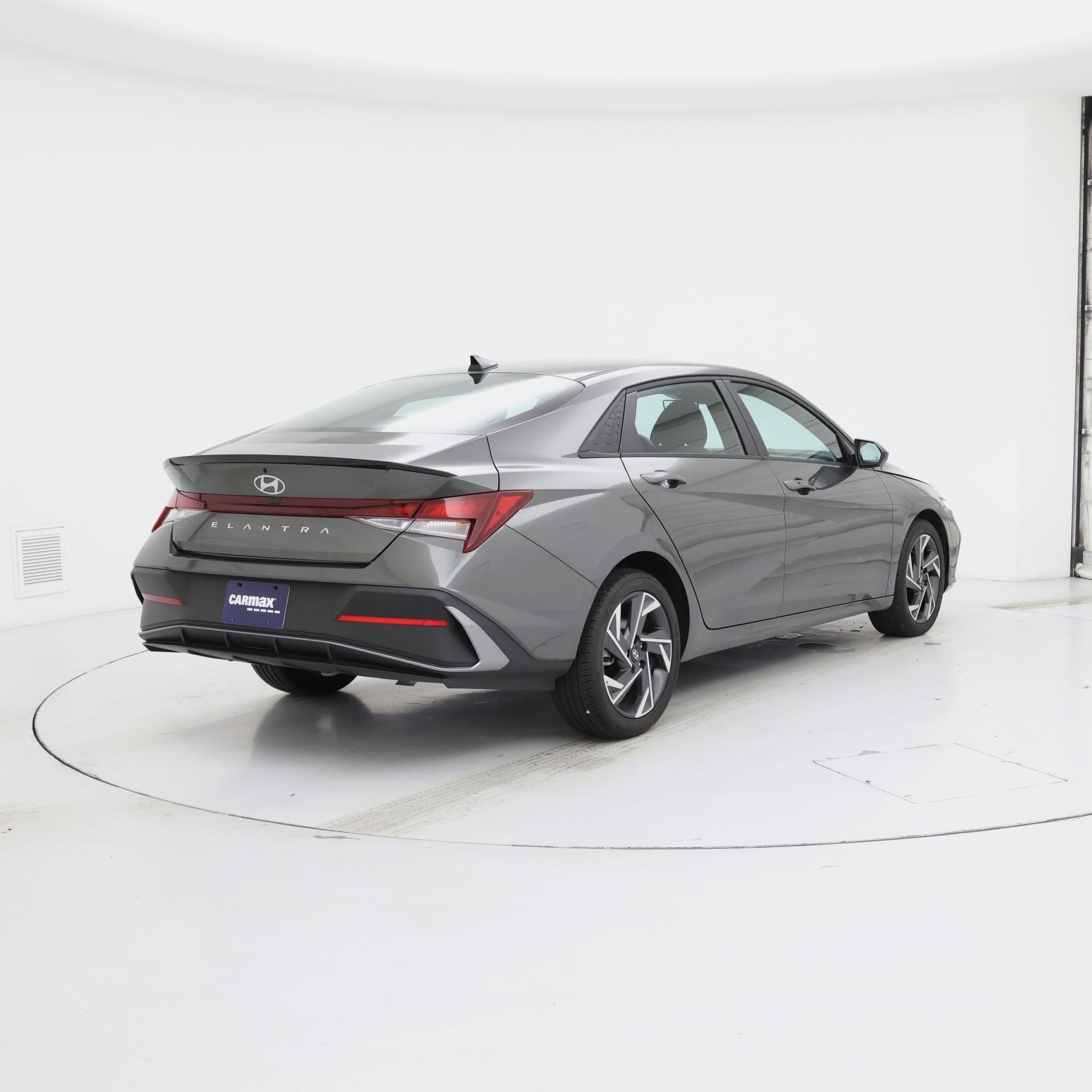 Thumbnail: 2025 Hyundai Elantra - 8