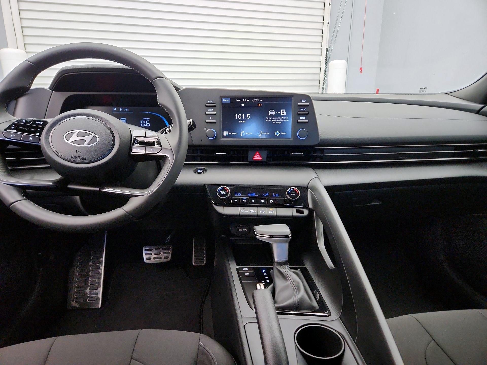Thumbnail: 2025 Hyundai Elantra - 9